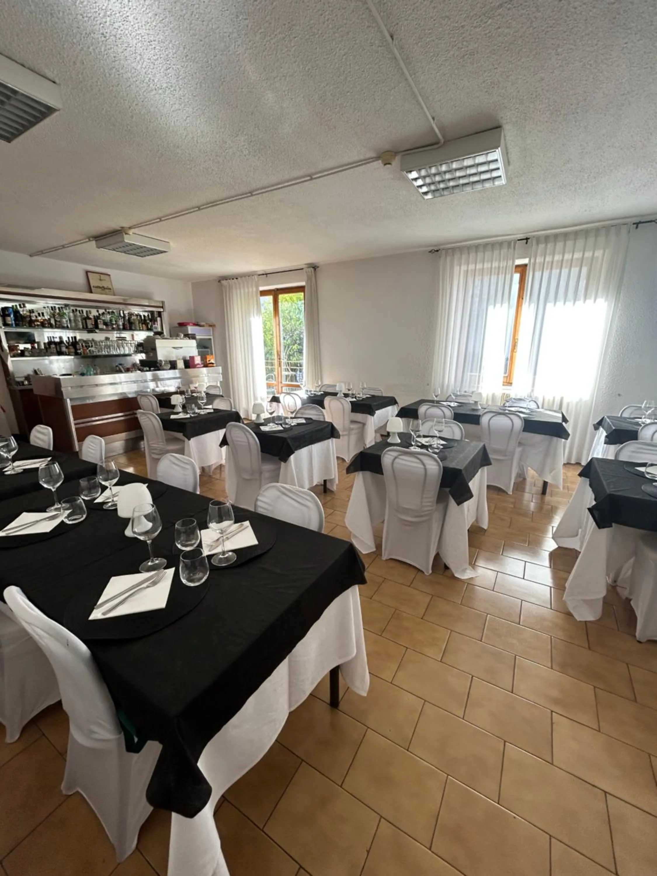 Restaurant/places to eat in Hotel Belvedere