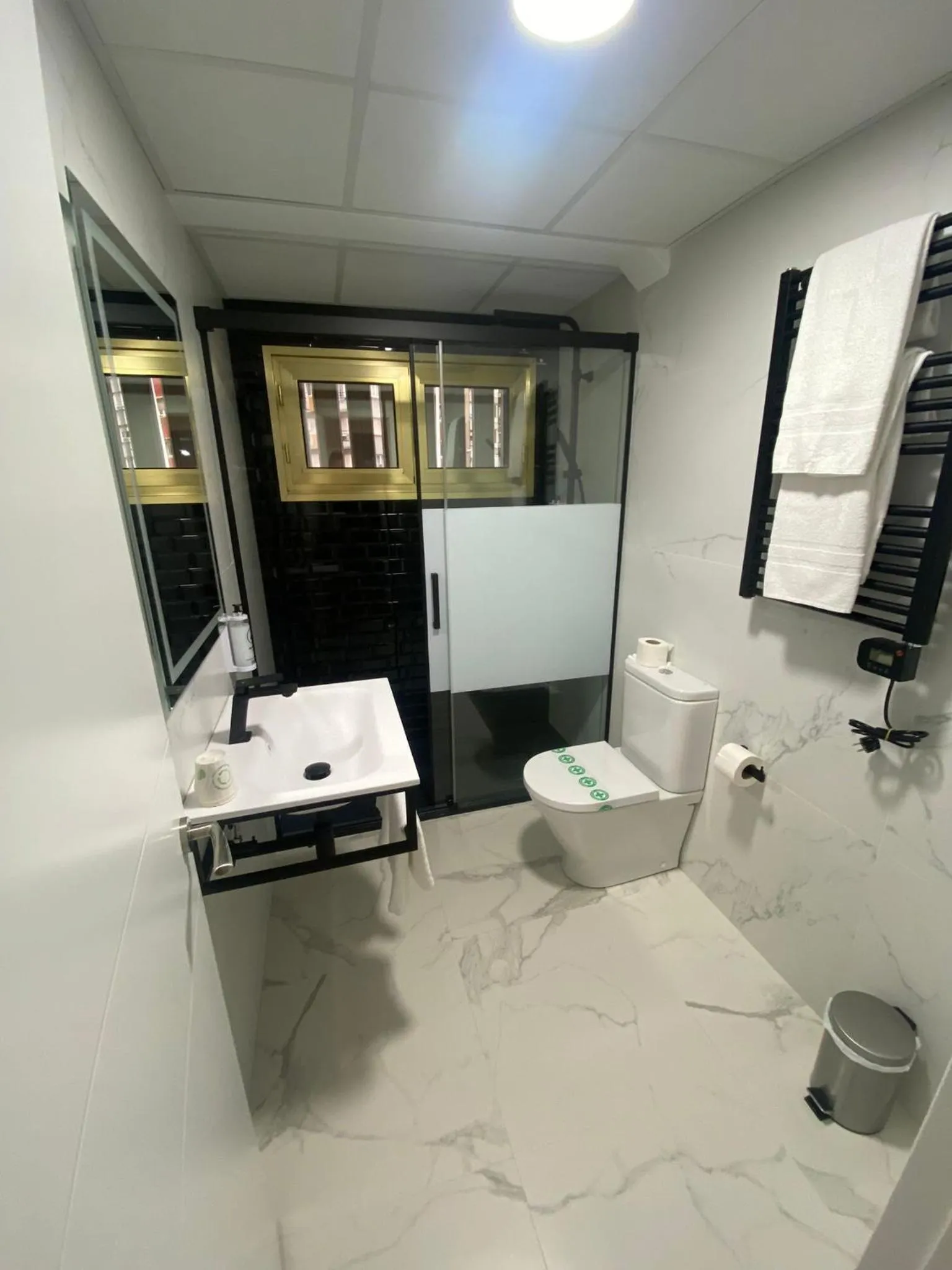 Bathroom in Hotel Alda Centro Gijón