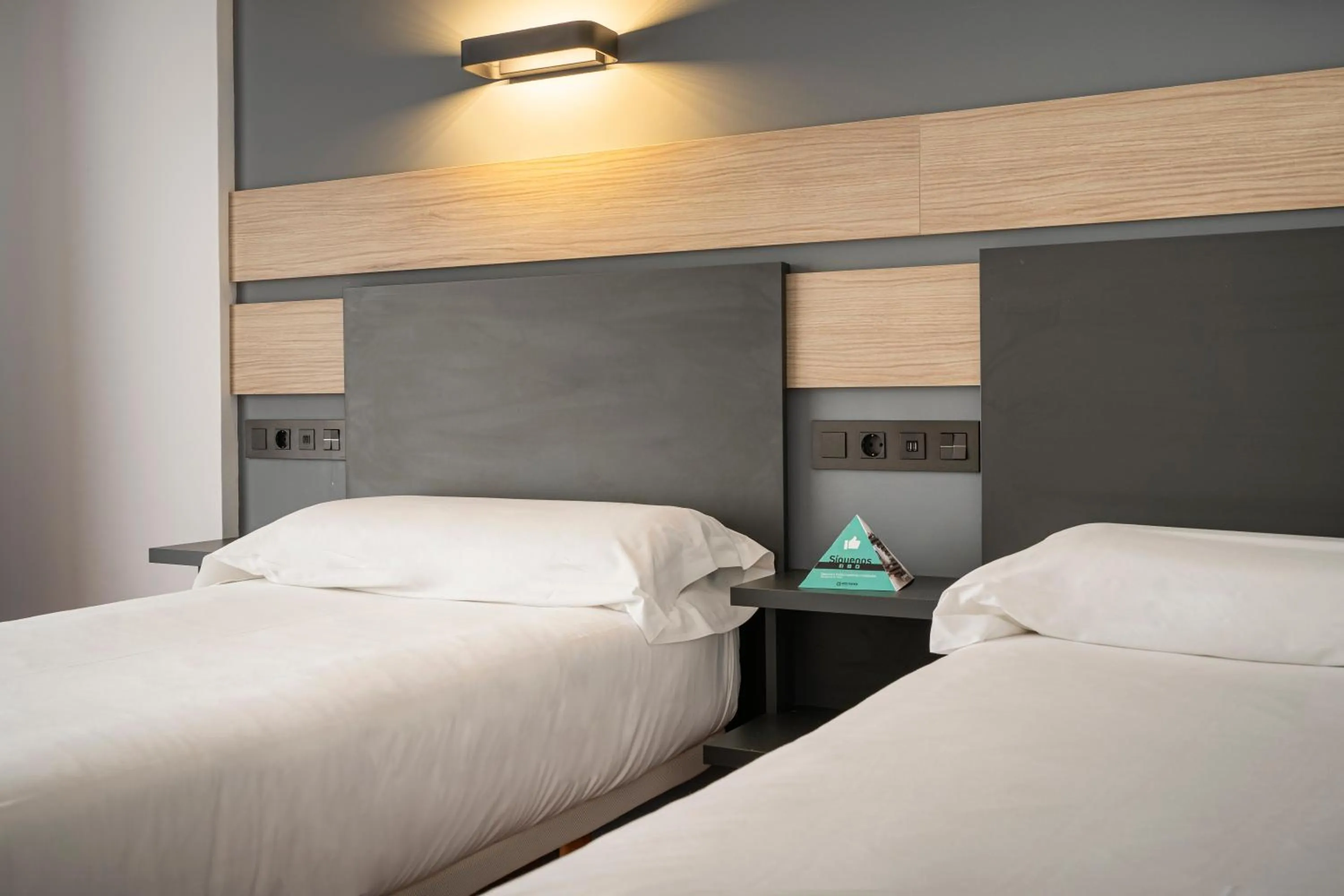 Bed in Hotel Alda Centro Gijón