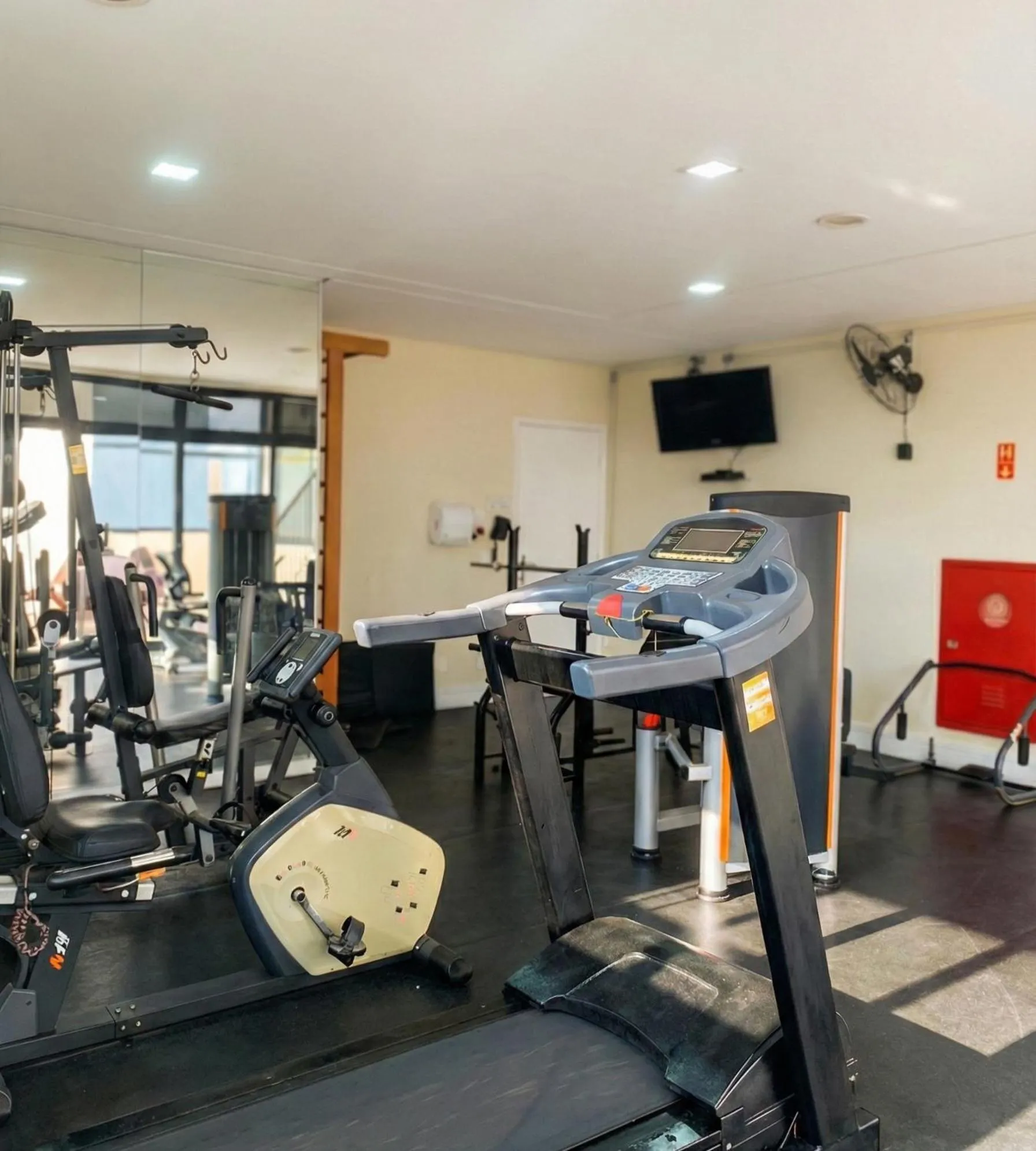 Fitness centre/facilities in Bienal Suítes