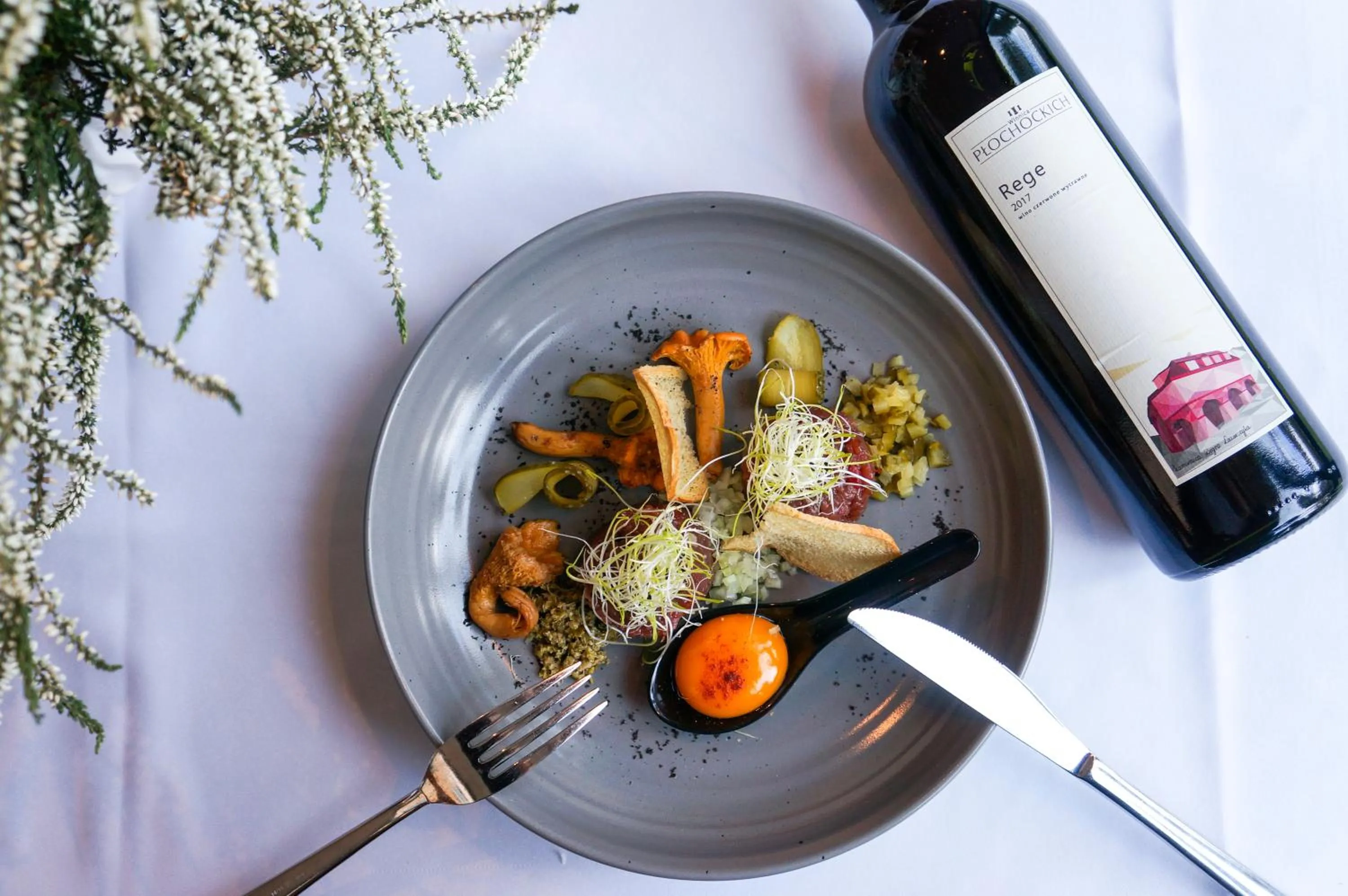 Food and drinks in Villa Park Med. & SPA