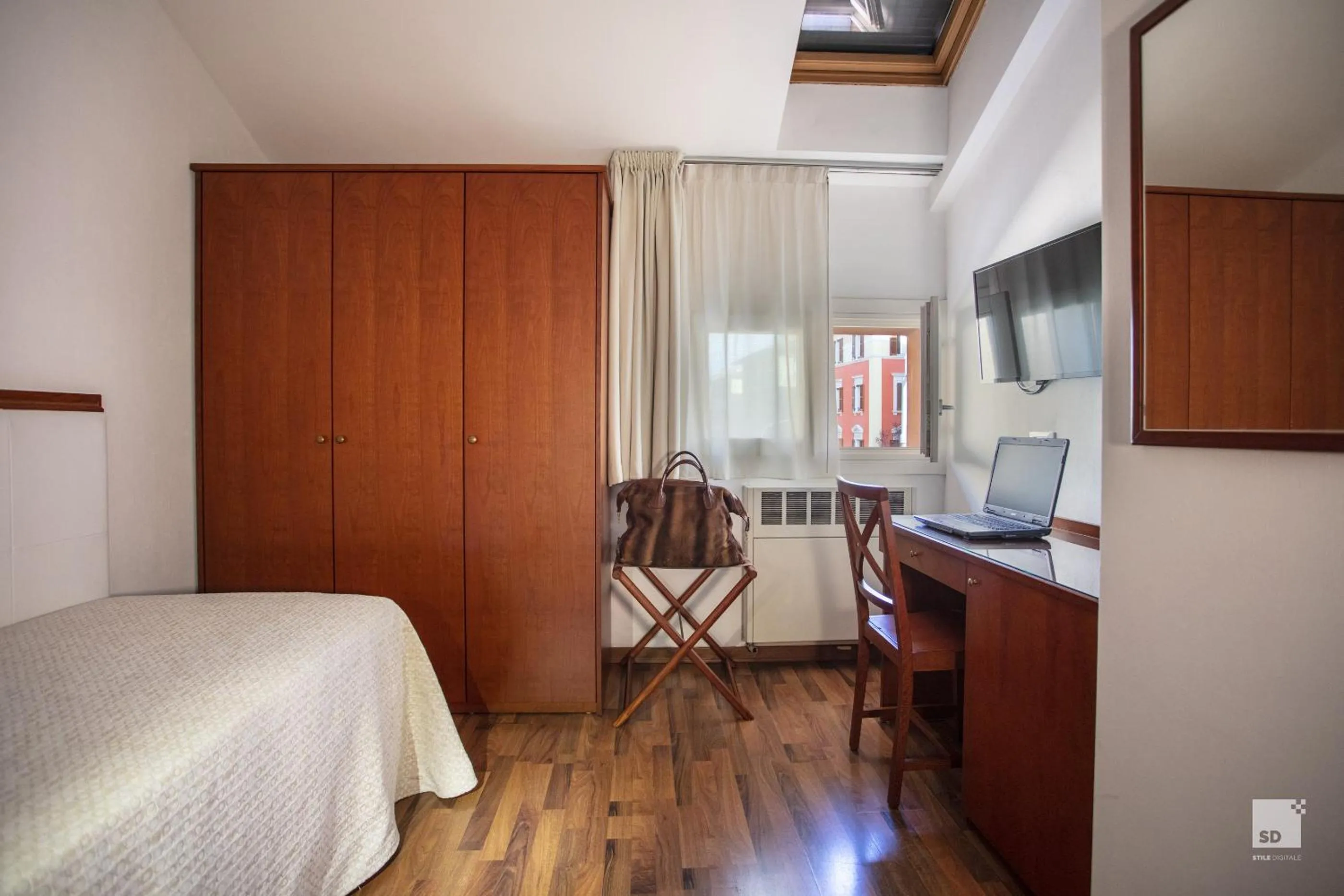 Photo of the whole room, Bed in Hotel Blumen Collection by GSA Hotels