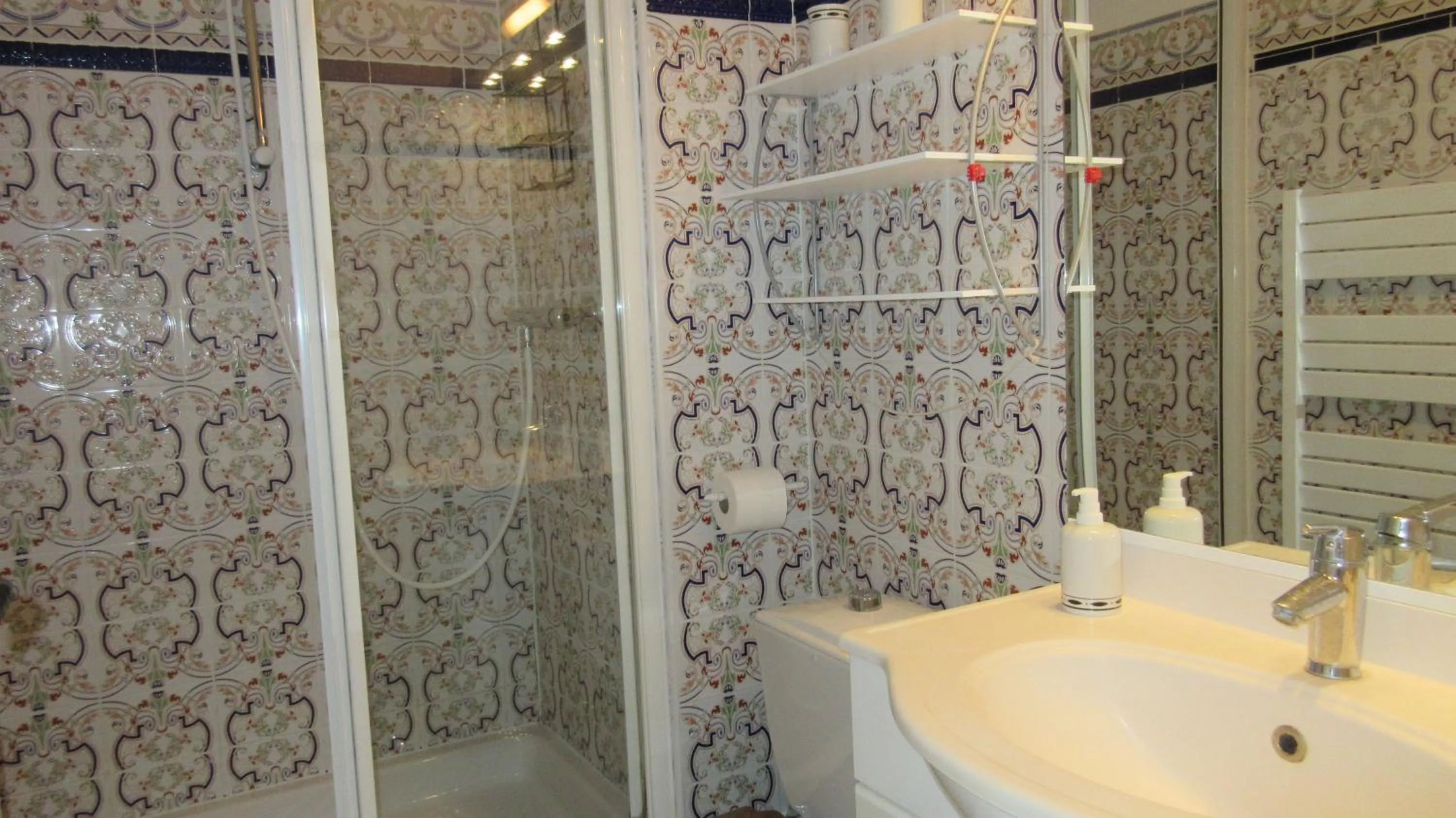 Bathroom in Les Andalouses