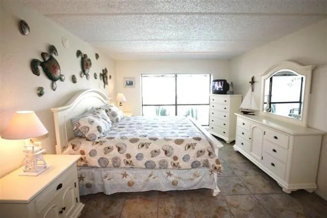 Bed in Saida Towers Unit 3505