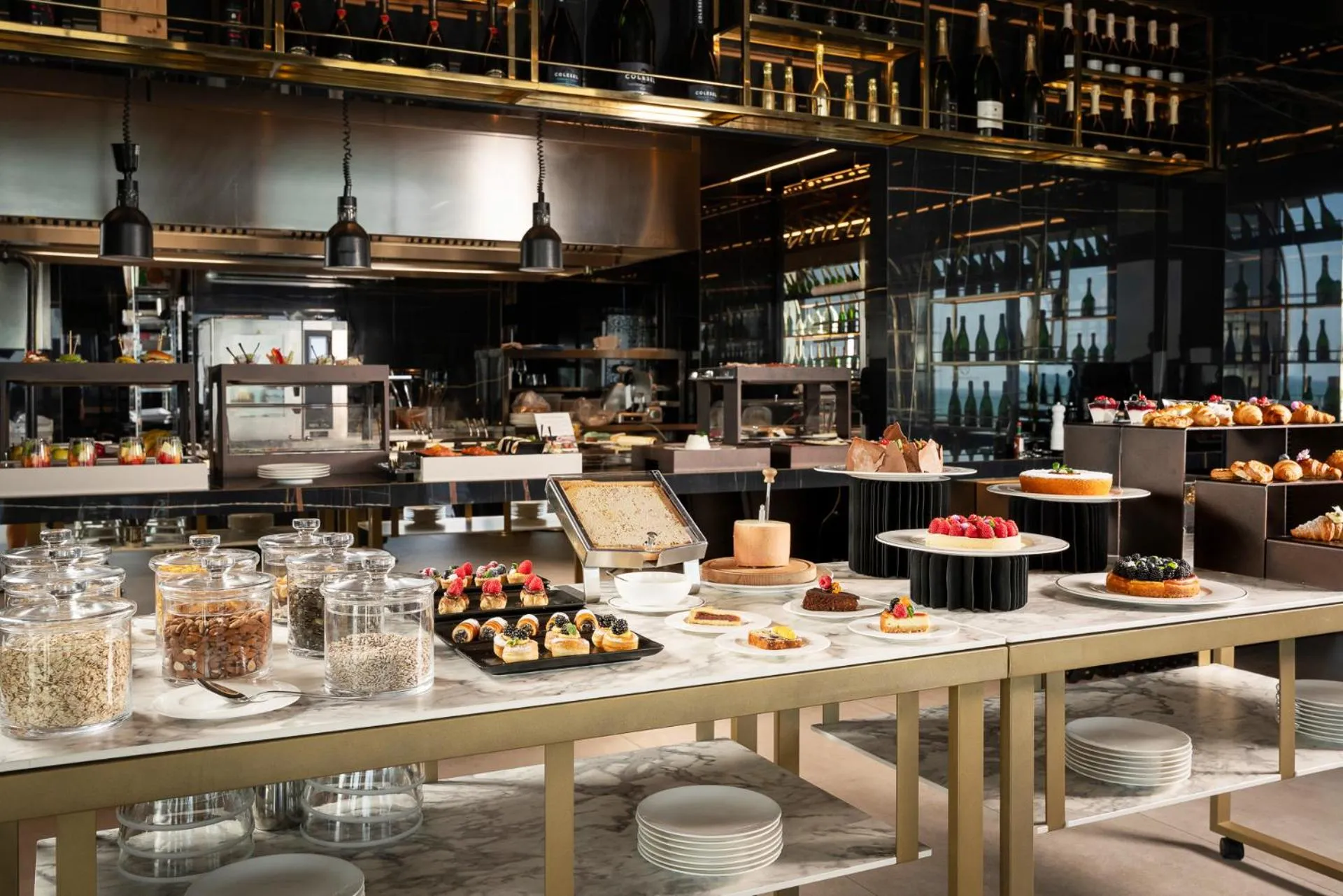 Breakfast in The Promenade Luxury Wellness Hotel