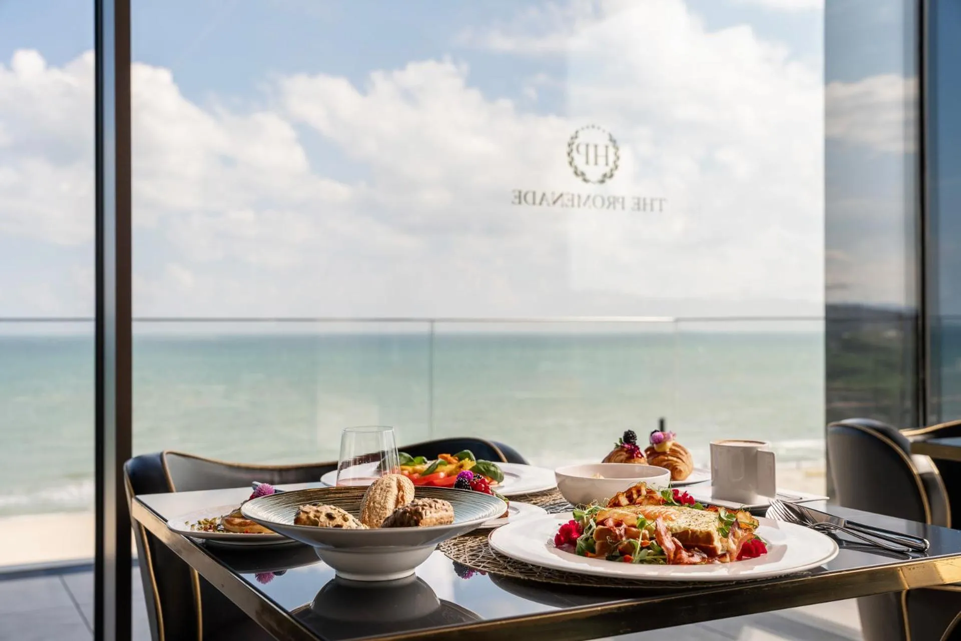 Breakfast in The Promenade Luxury Wellness Hotel