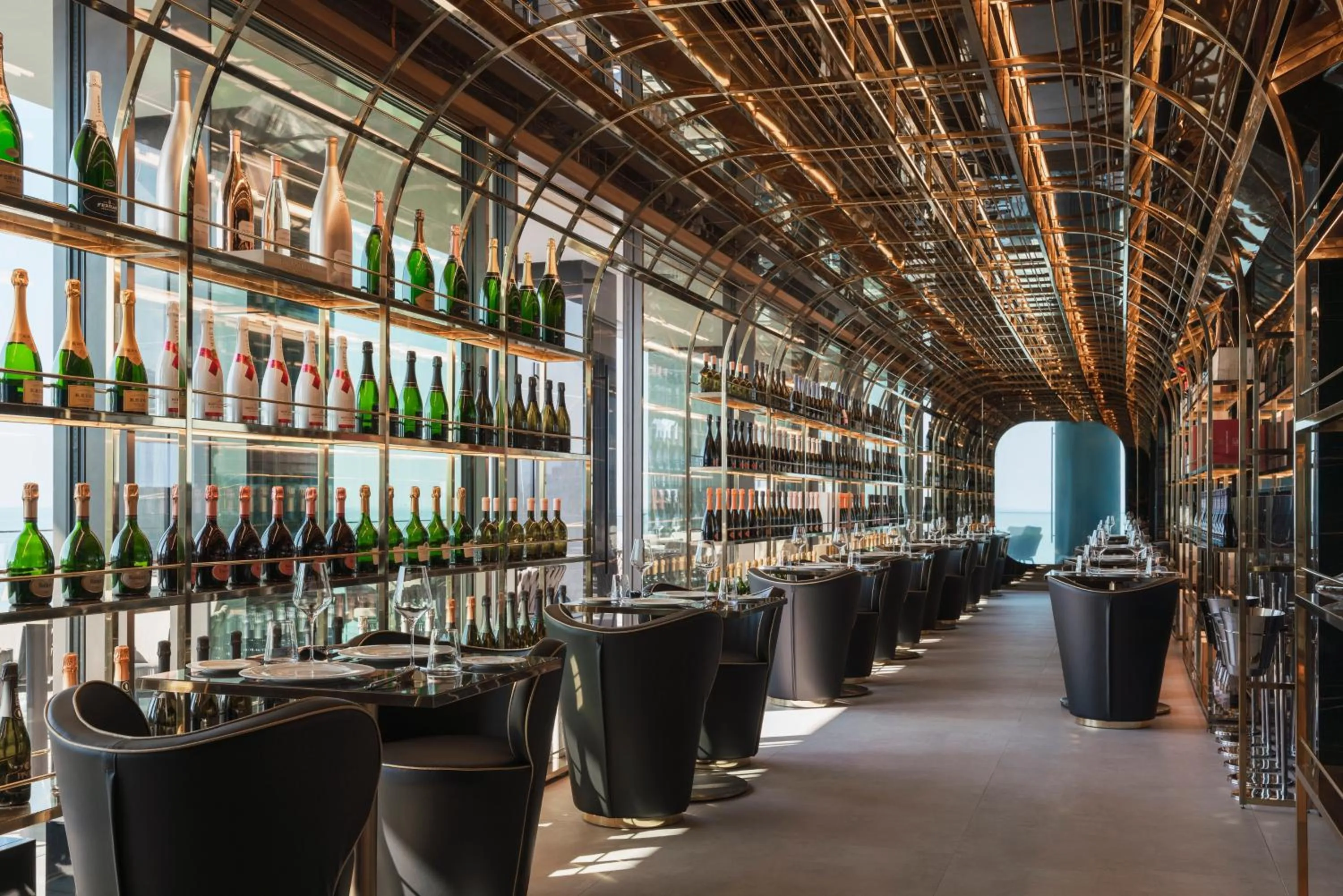 Restaurant/places to eat in The Promenade Luxury Wellness Hotel