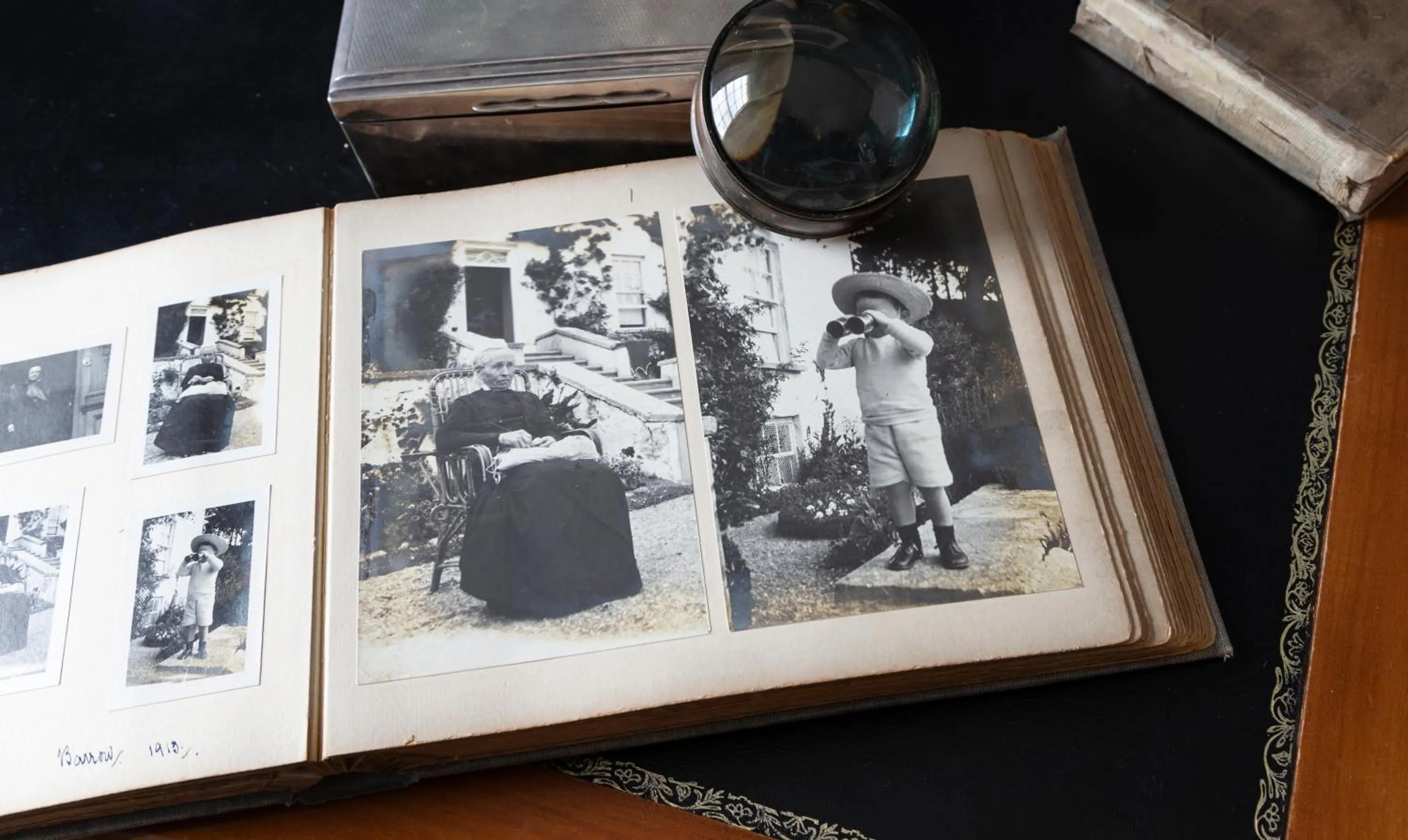 Facade/entrance in Barrow House