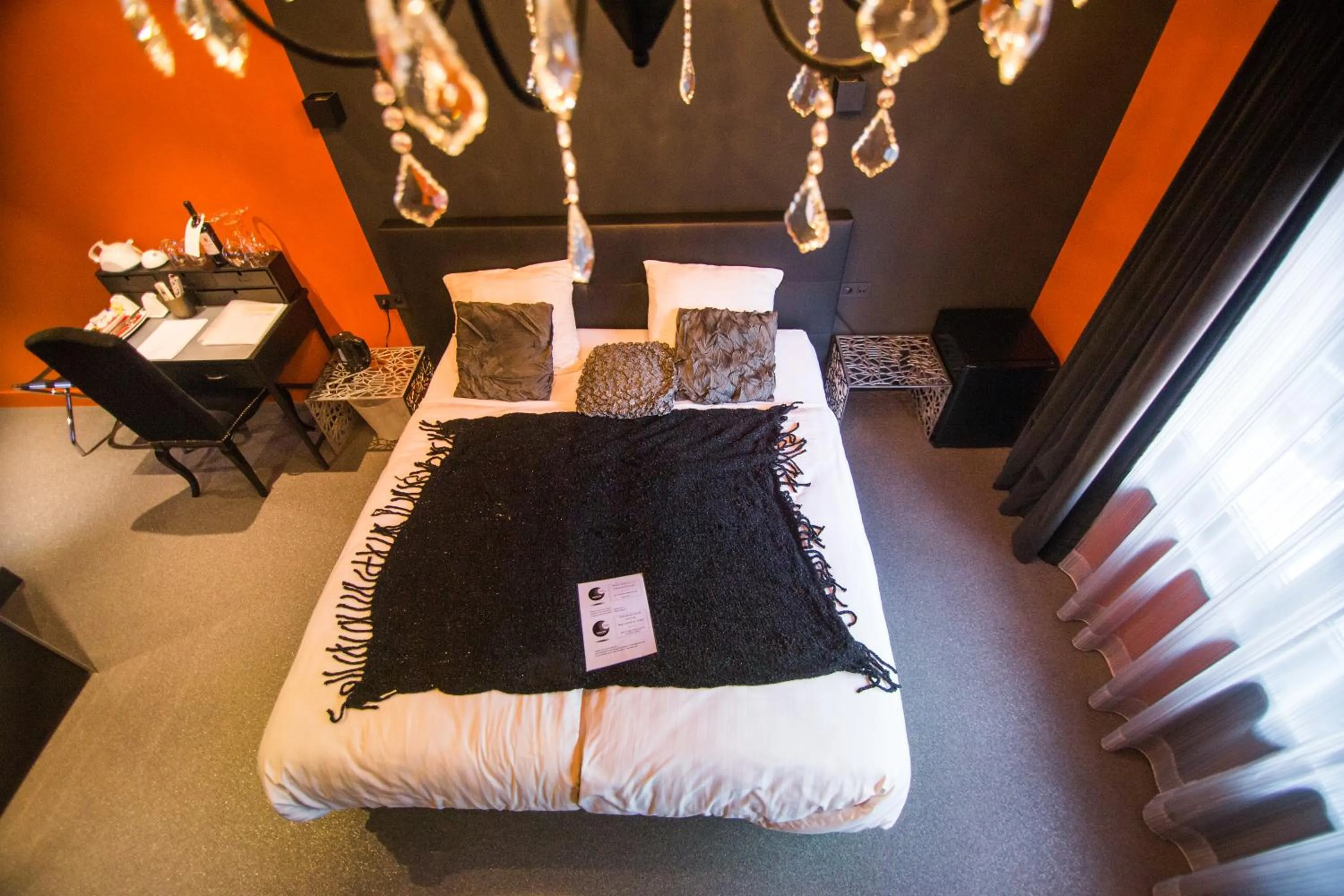 Photo of the whole room, Bed in Hotel Moon