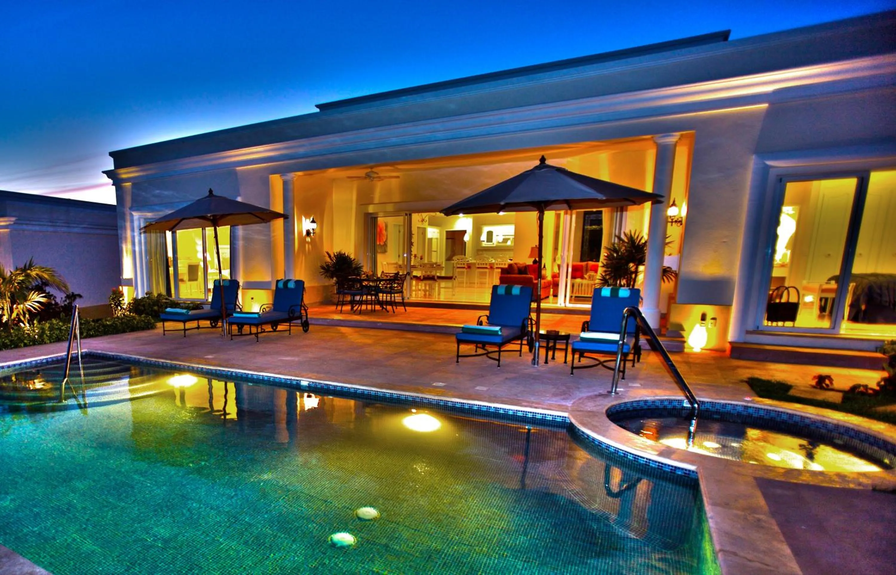 Swimming pool in Pueblo Bonito Emerald Luxury Villas & Spa All Inclusive