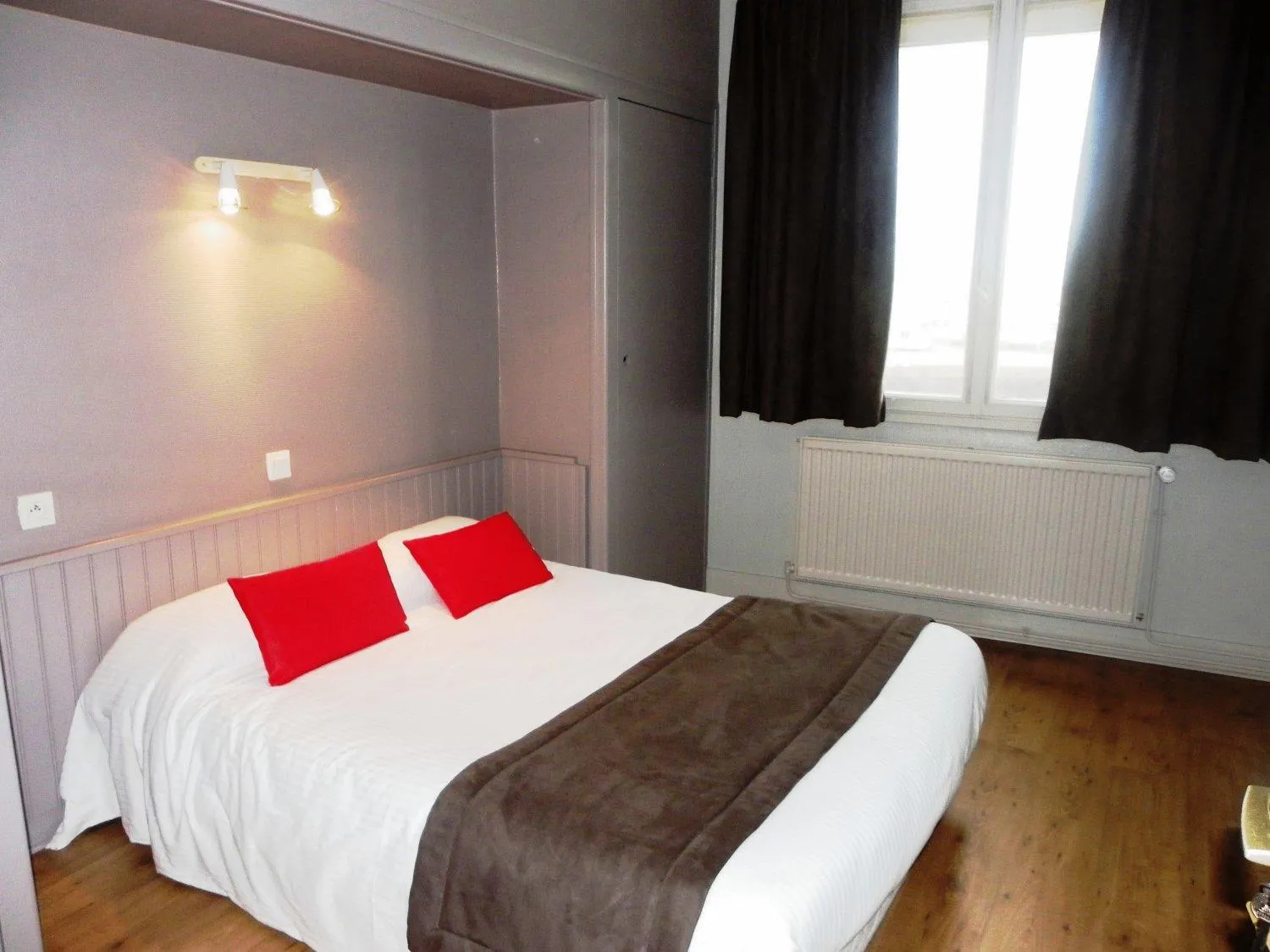 Photo of the whole room, Bed in Hôtel Du Port