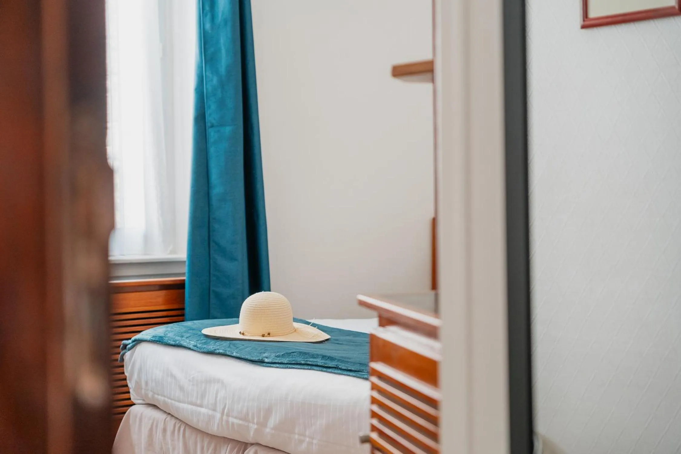 Bed in Hôtel Quic en Groigne