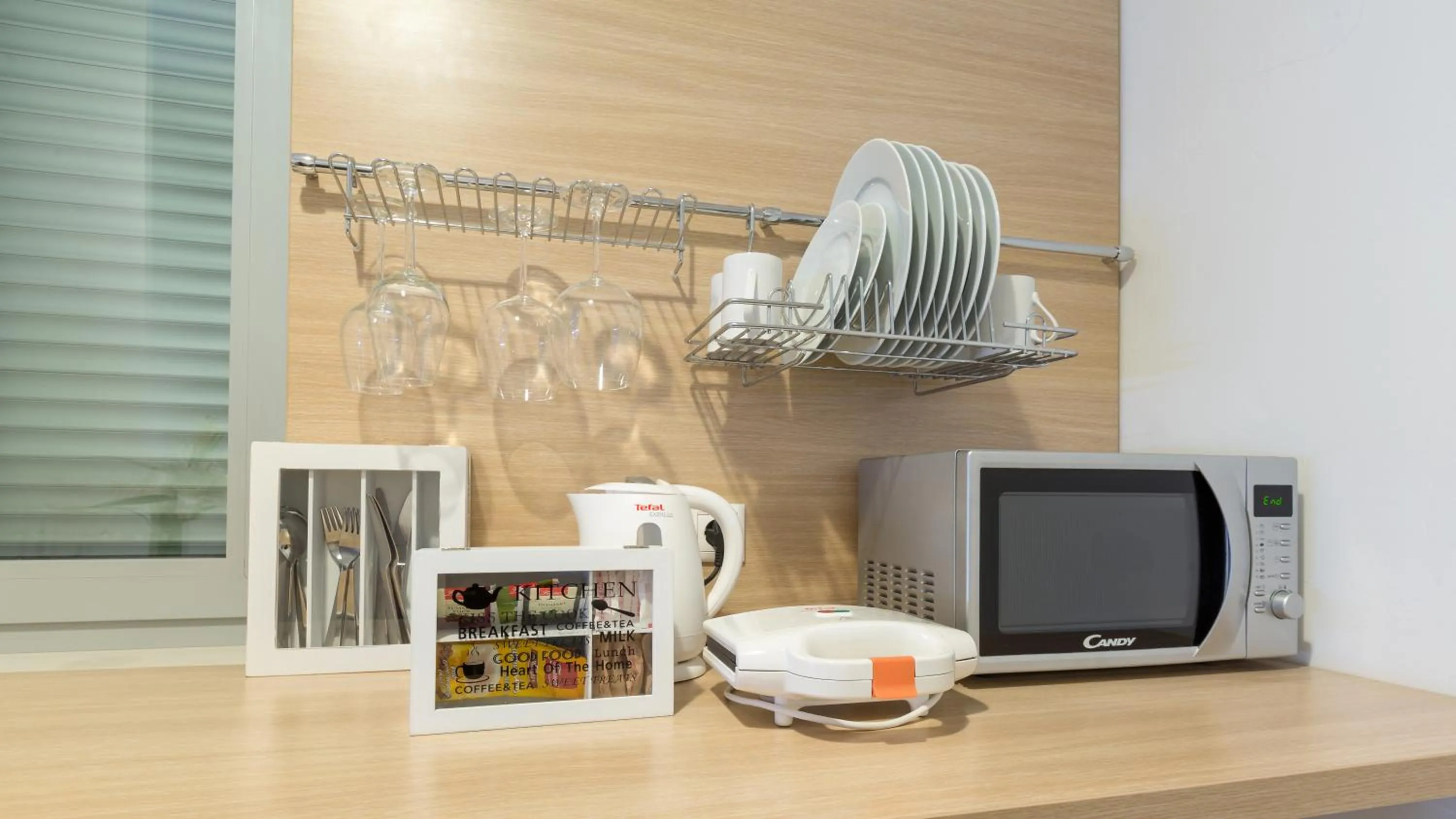 Coffee/tea facilities in Dream Hotel