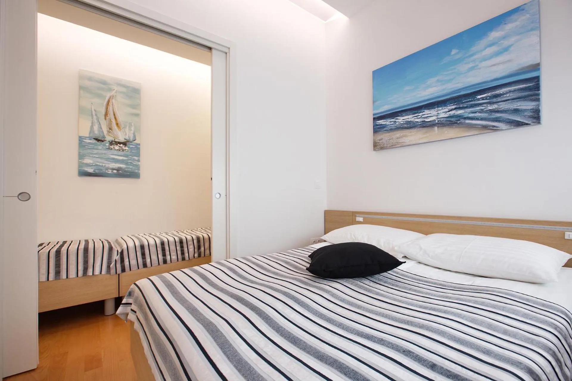 Photo of the whole room, Bed in Dream Hotel