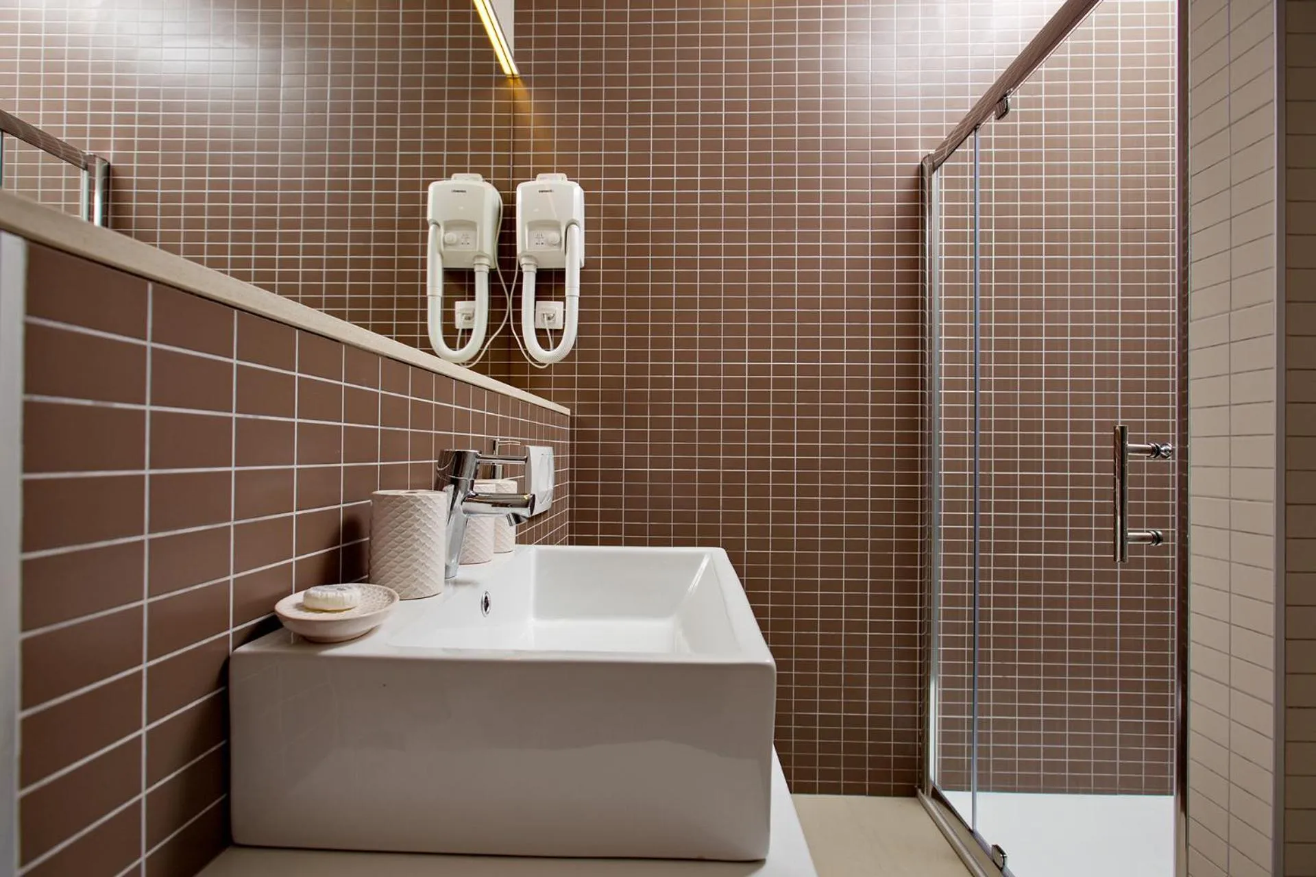 Shower in Dream Hotel