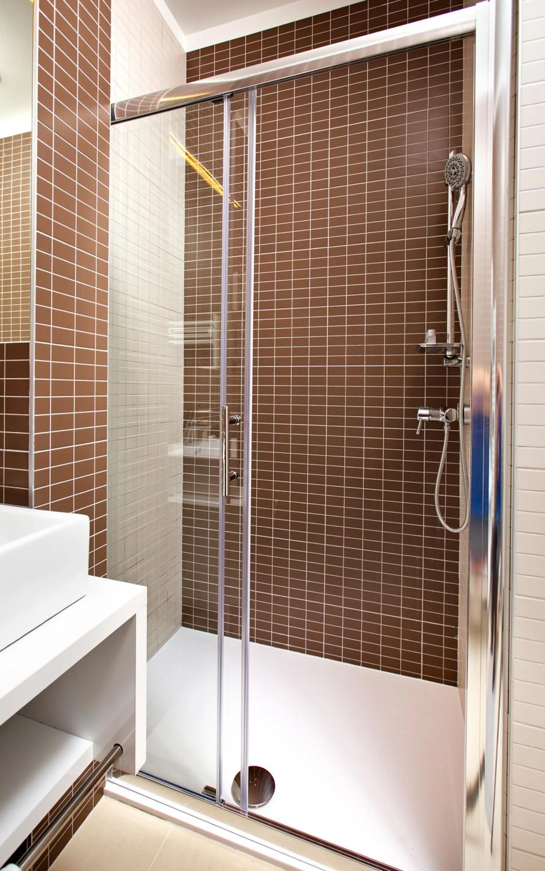 Shower in Dream Hotel