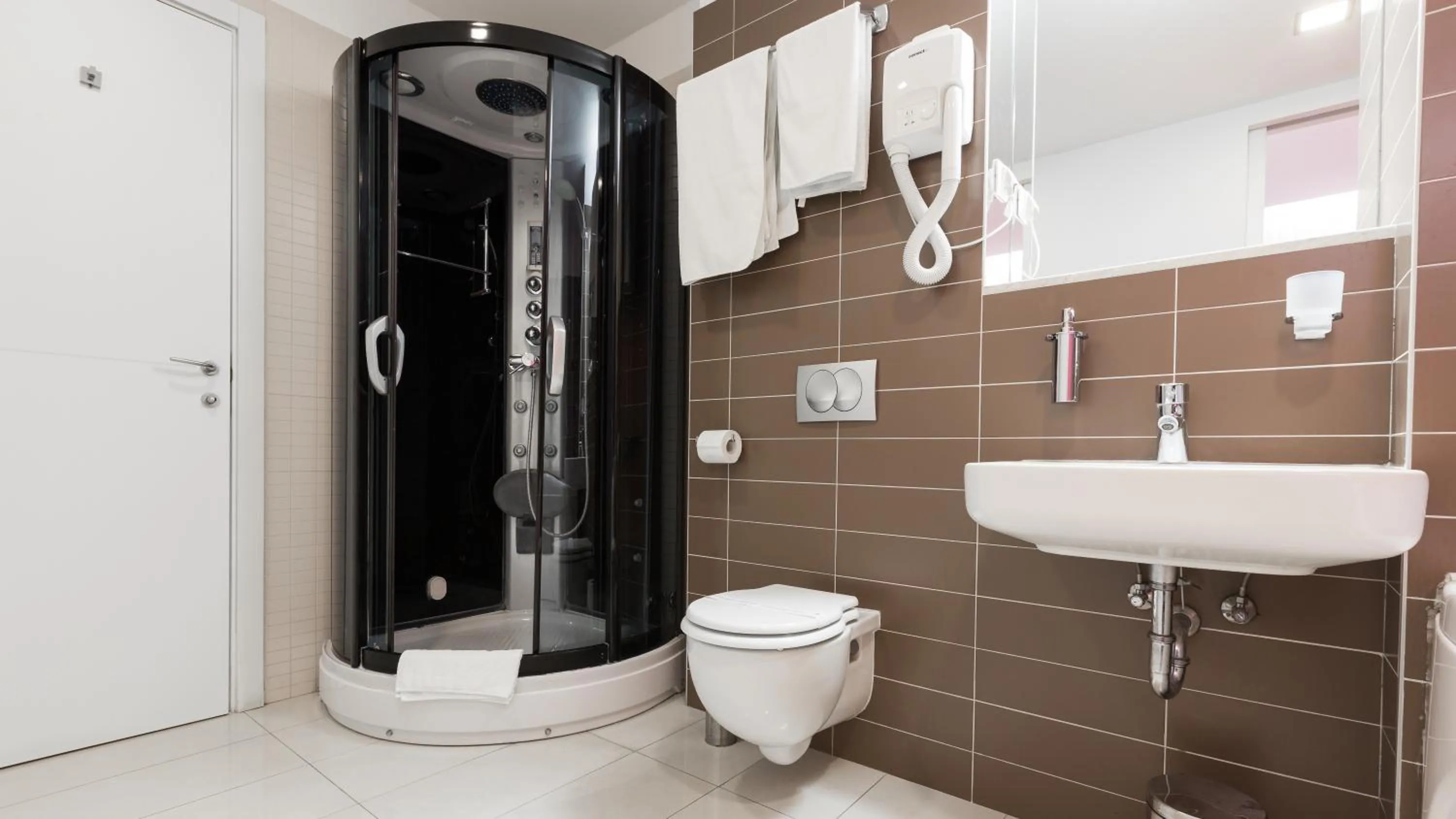 Shower in Dream Hotel