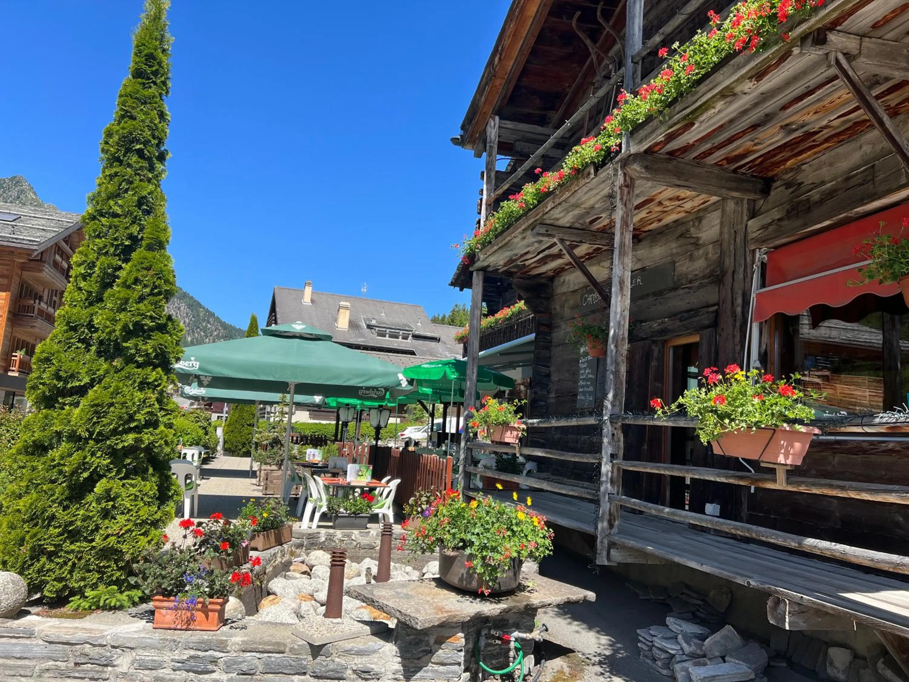 Restaurant/places to eat in Au Vieux Champex