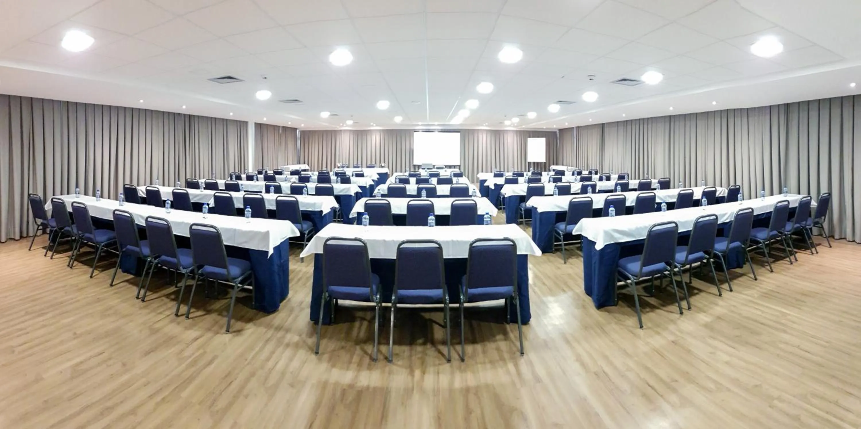 Banquet/Function facilities in Marante Executive Hotel