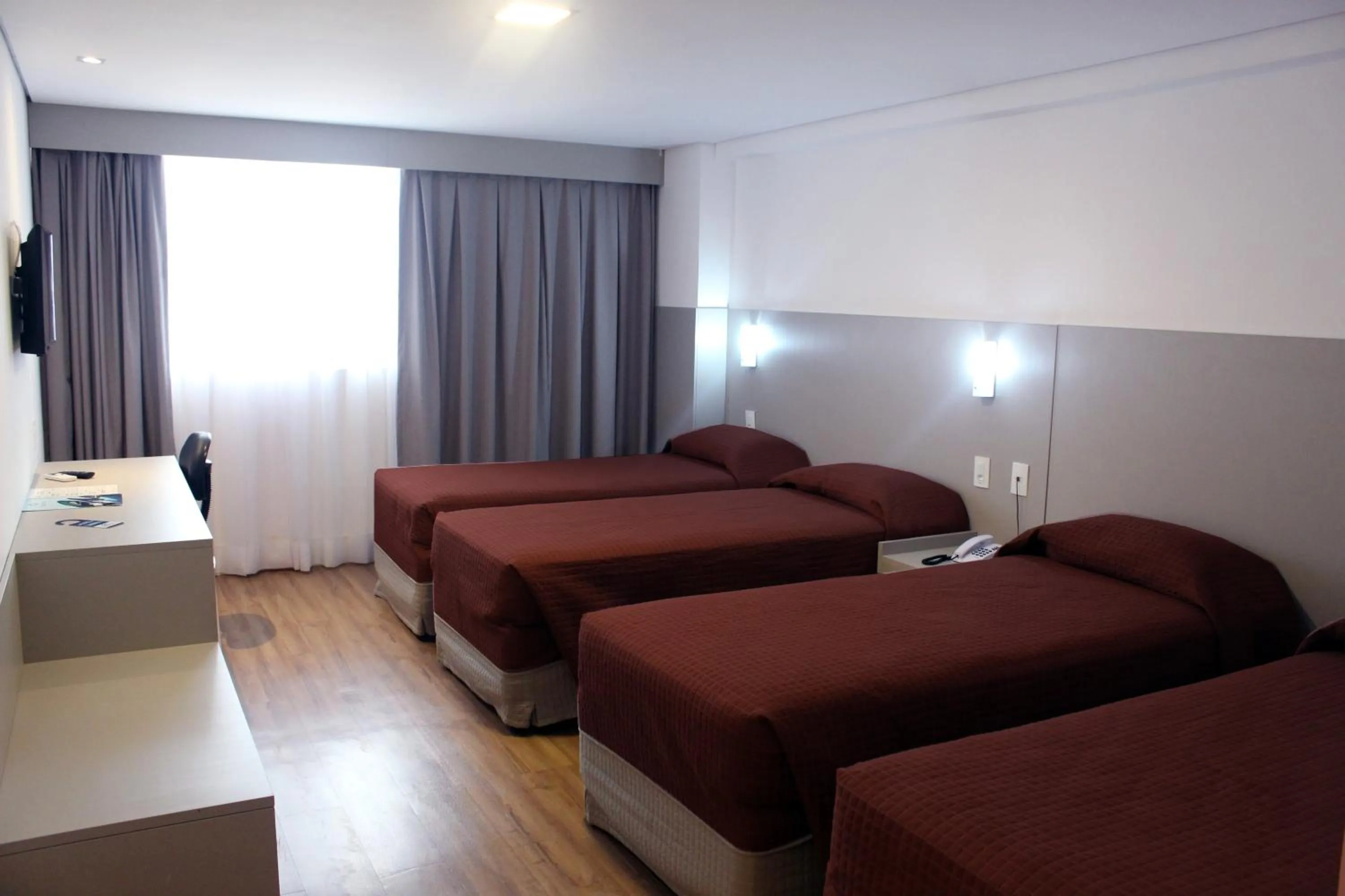 Photo of the whole room, Bed in Marante Executive Hotel