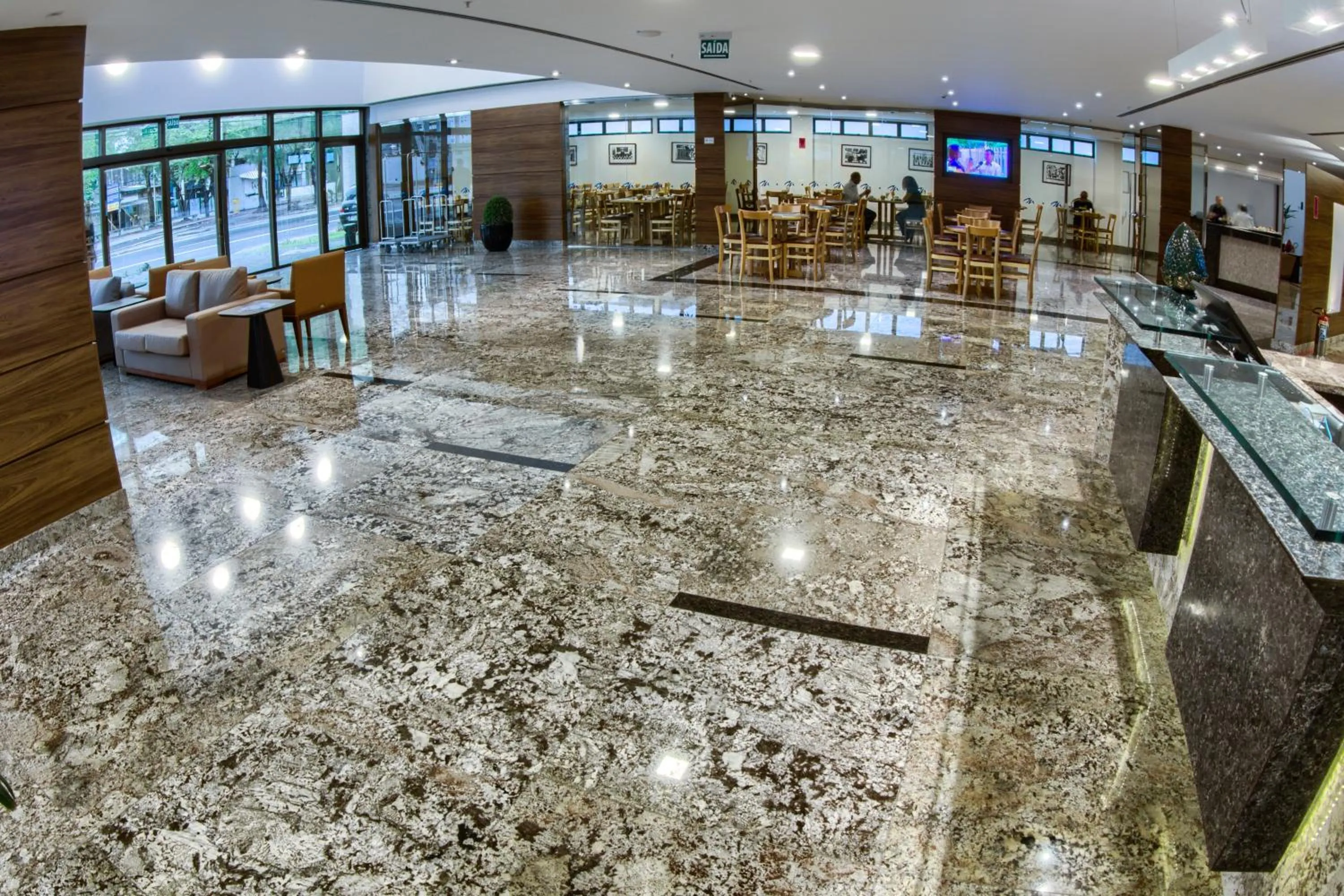 Lobby or reception in Marante Executive Hotel