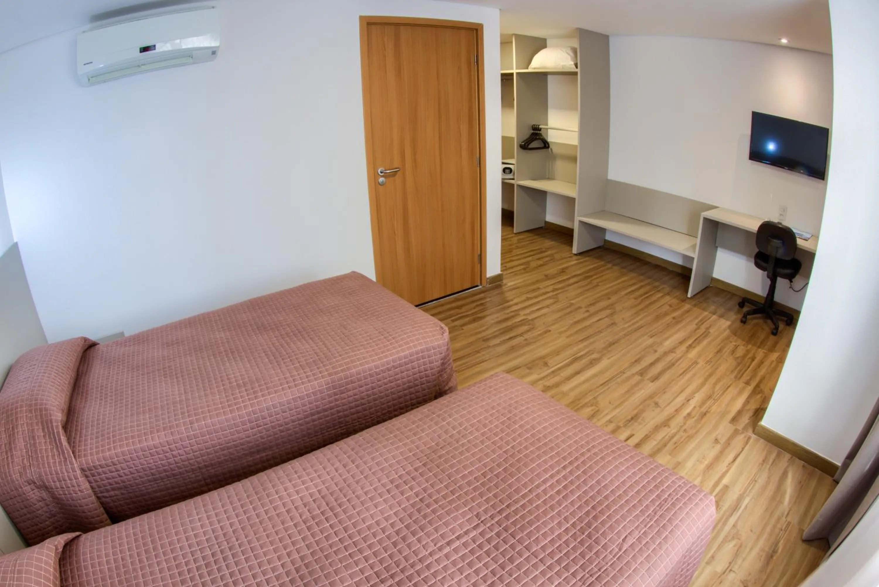 Facility for disabled guests, Bed in Marante Executive Hotel