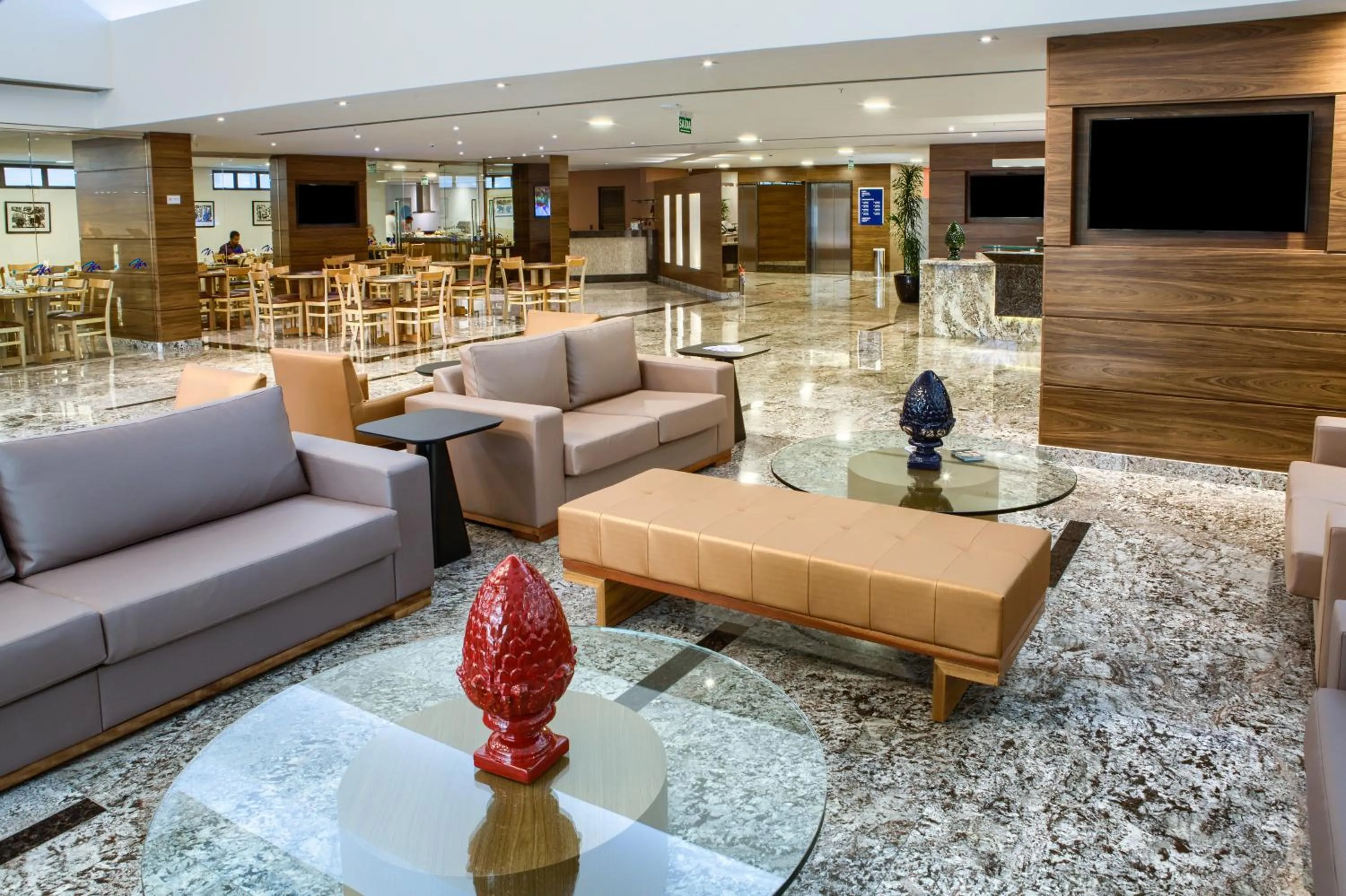 Lobby or reception in Marante Executive Hotel