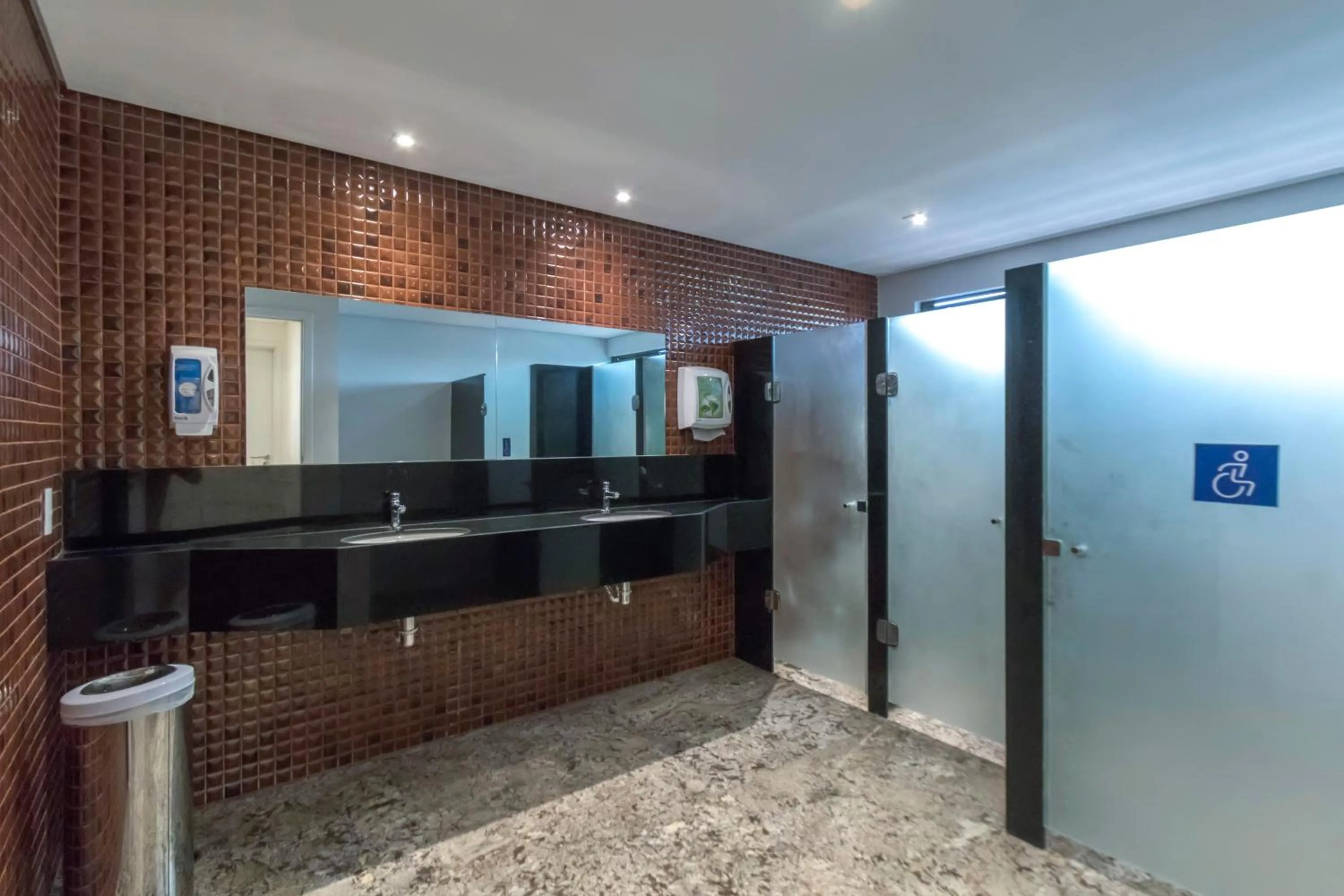 Banquet/Function facilities in Marante Executive Hotel