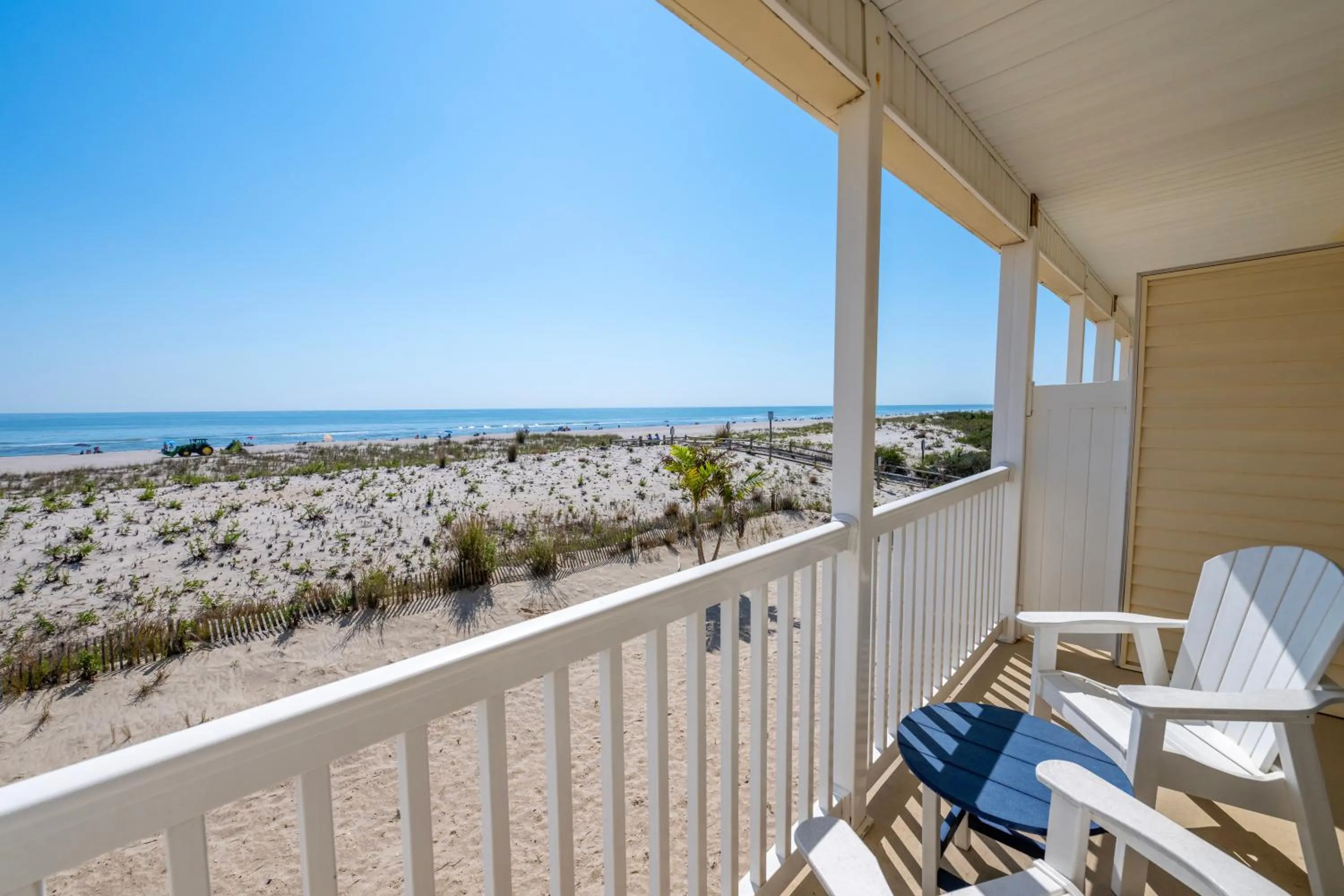 Drifting Sands Oceanfront Hotel