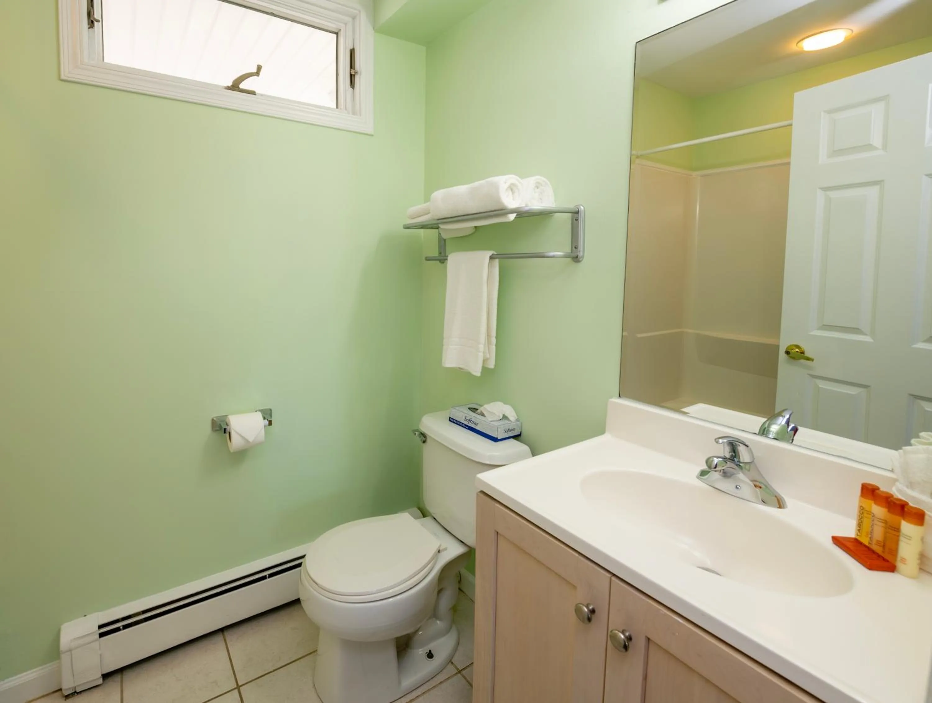 Drifting Sands Oceanfront Hotel