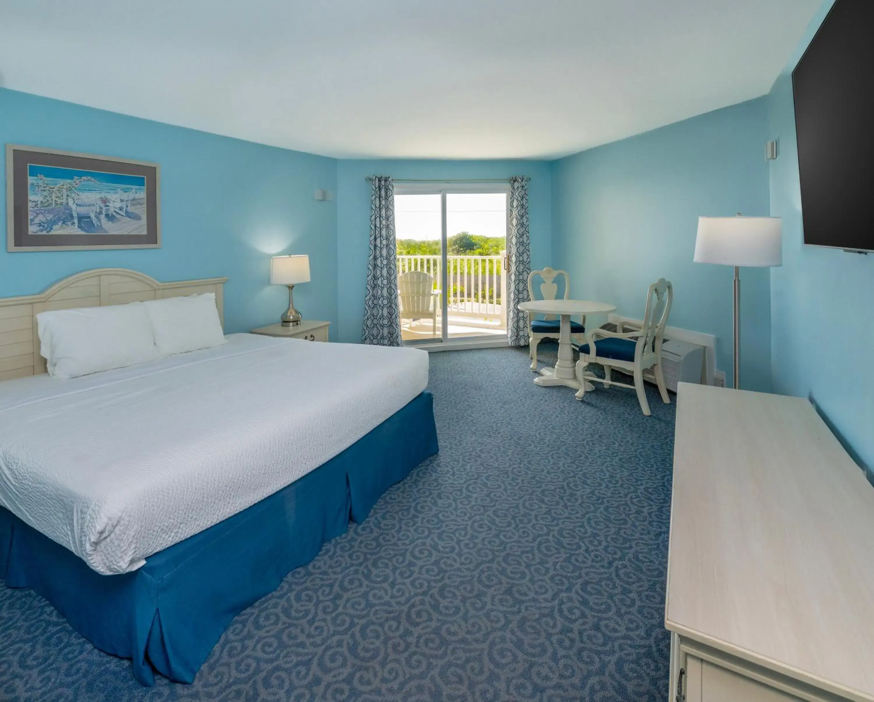 King Room with Balcony in Drifting Sands Oceanfront Hotel King Room with Balcony in Drifting Sands Oceanfront Hotel