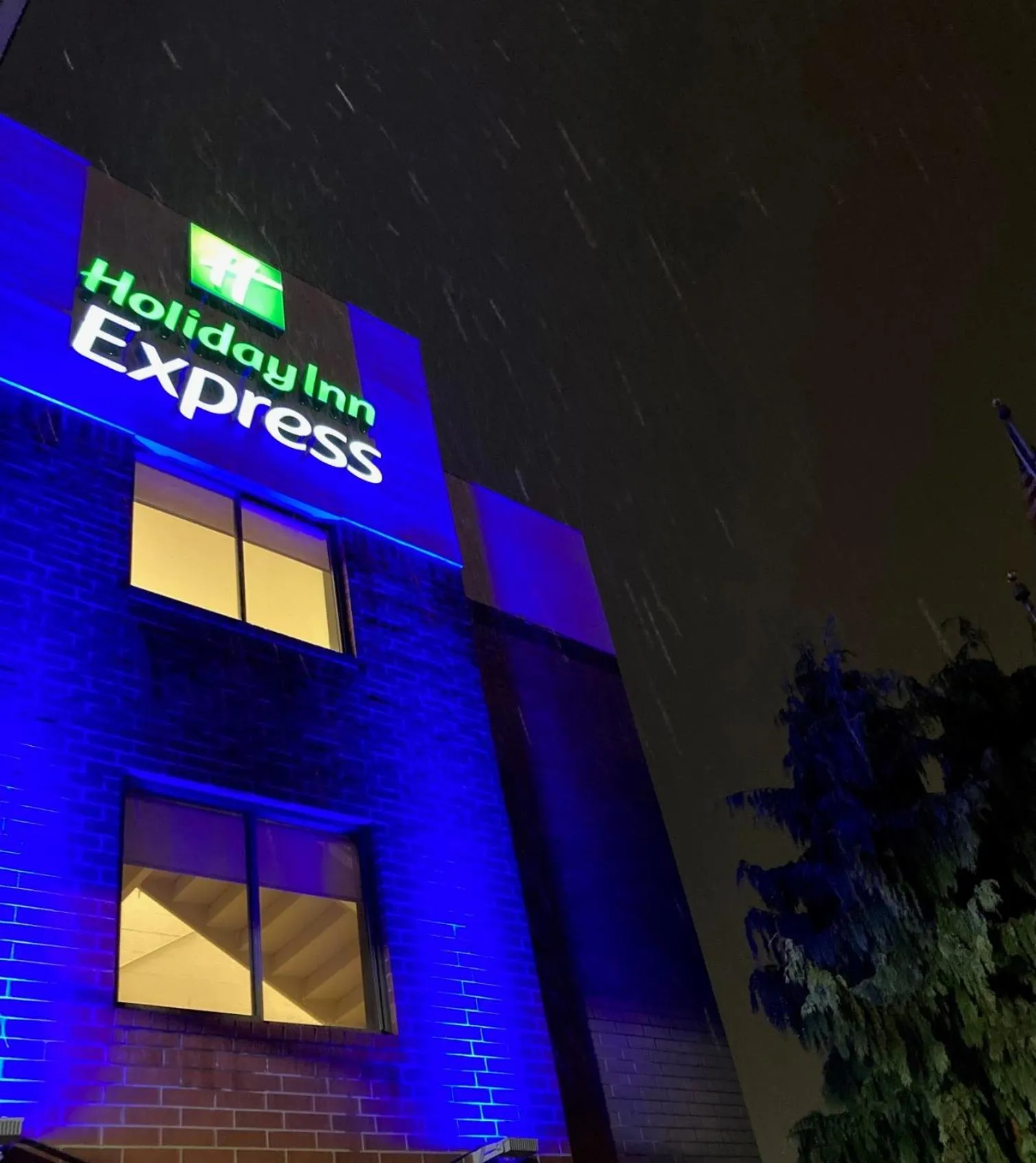 Night in Holiday Inn Express - Akron NW - Fairlawn by IHG