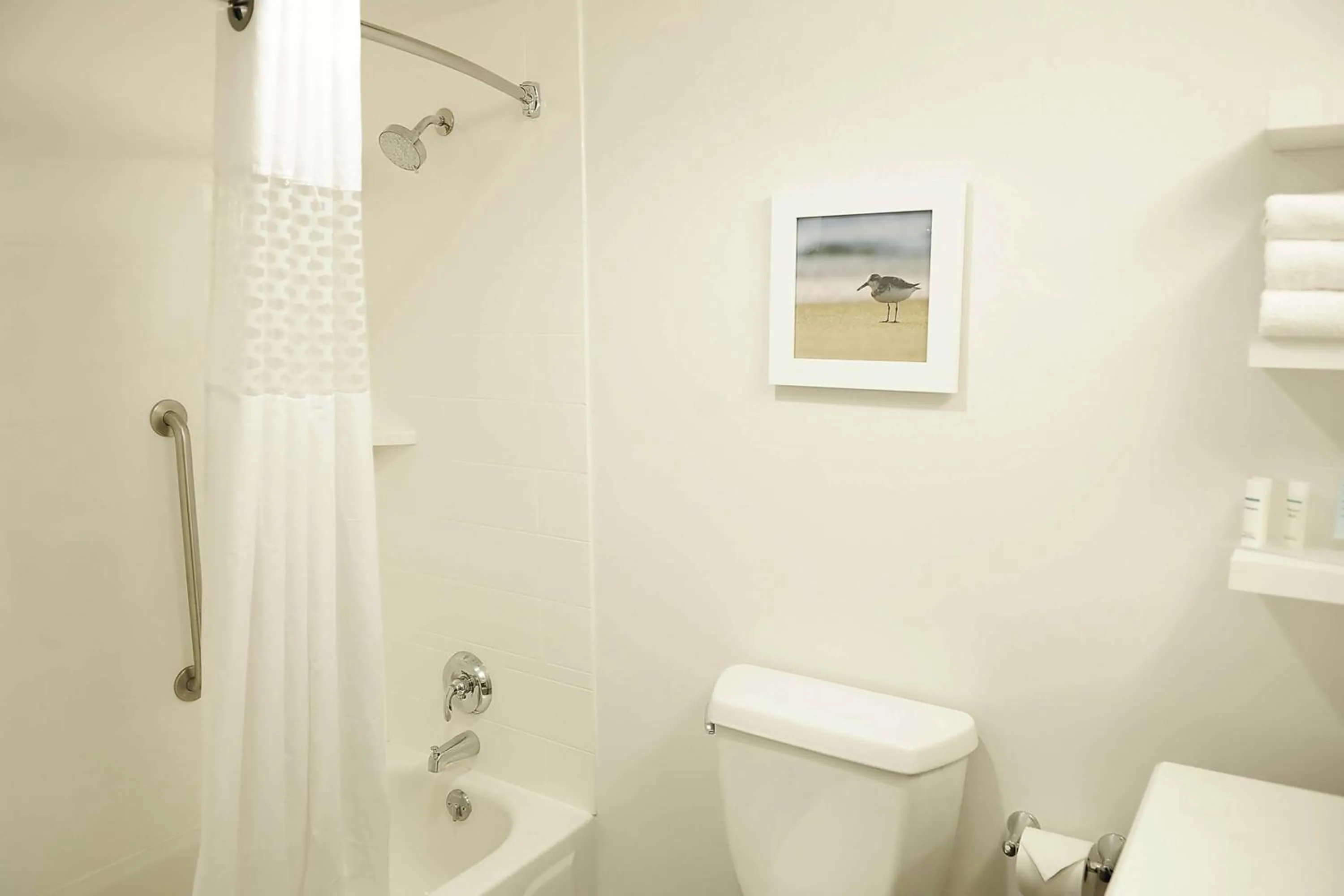 Bathroom in DoubleTree by Hilton Dulles Airport-Sterling