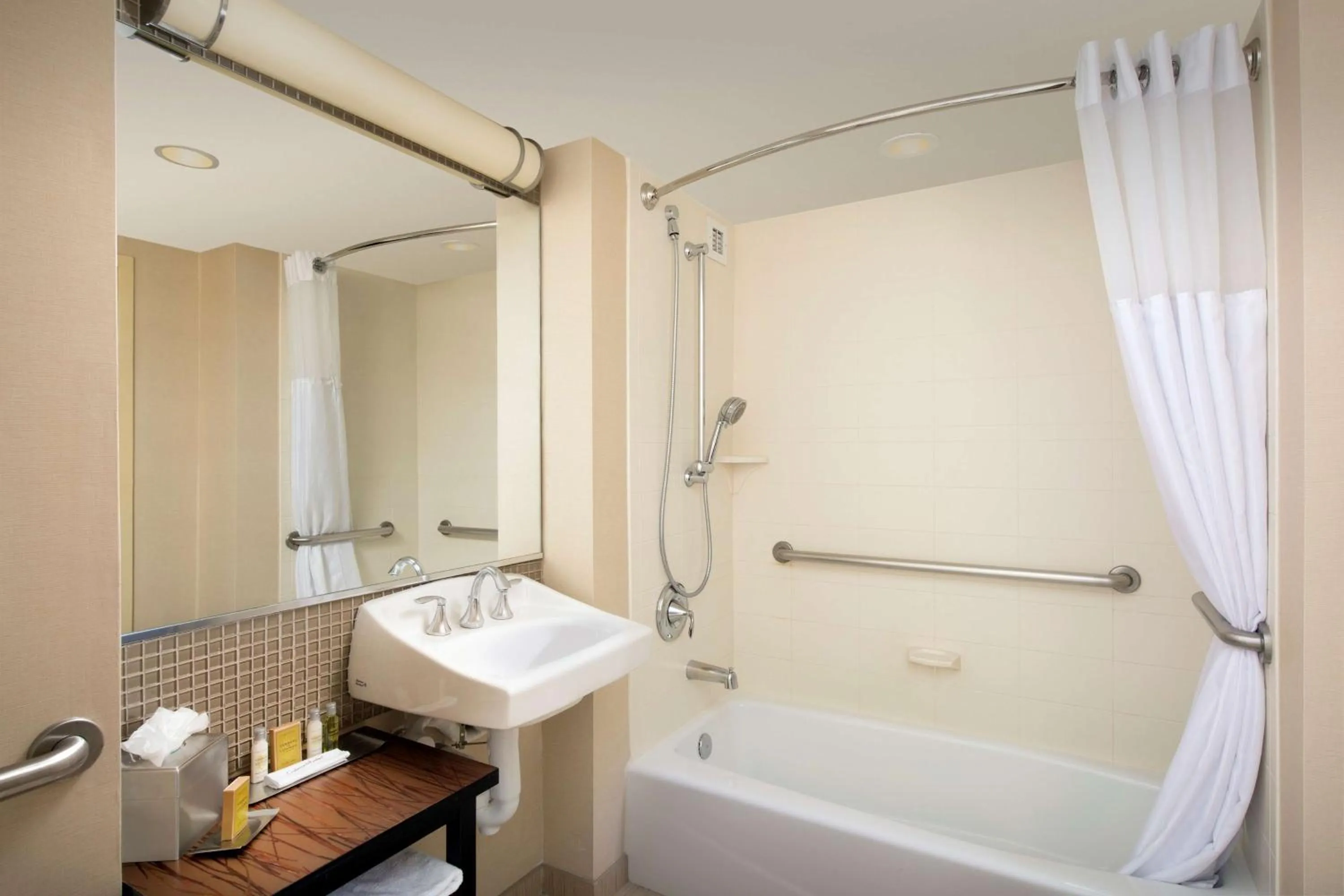 Bathroom in DoubleTree by Hilton Dulles Airport-Sterling