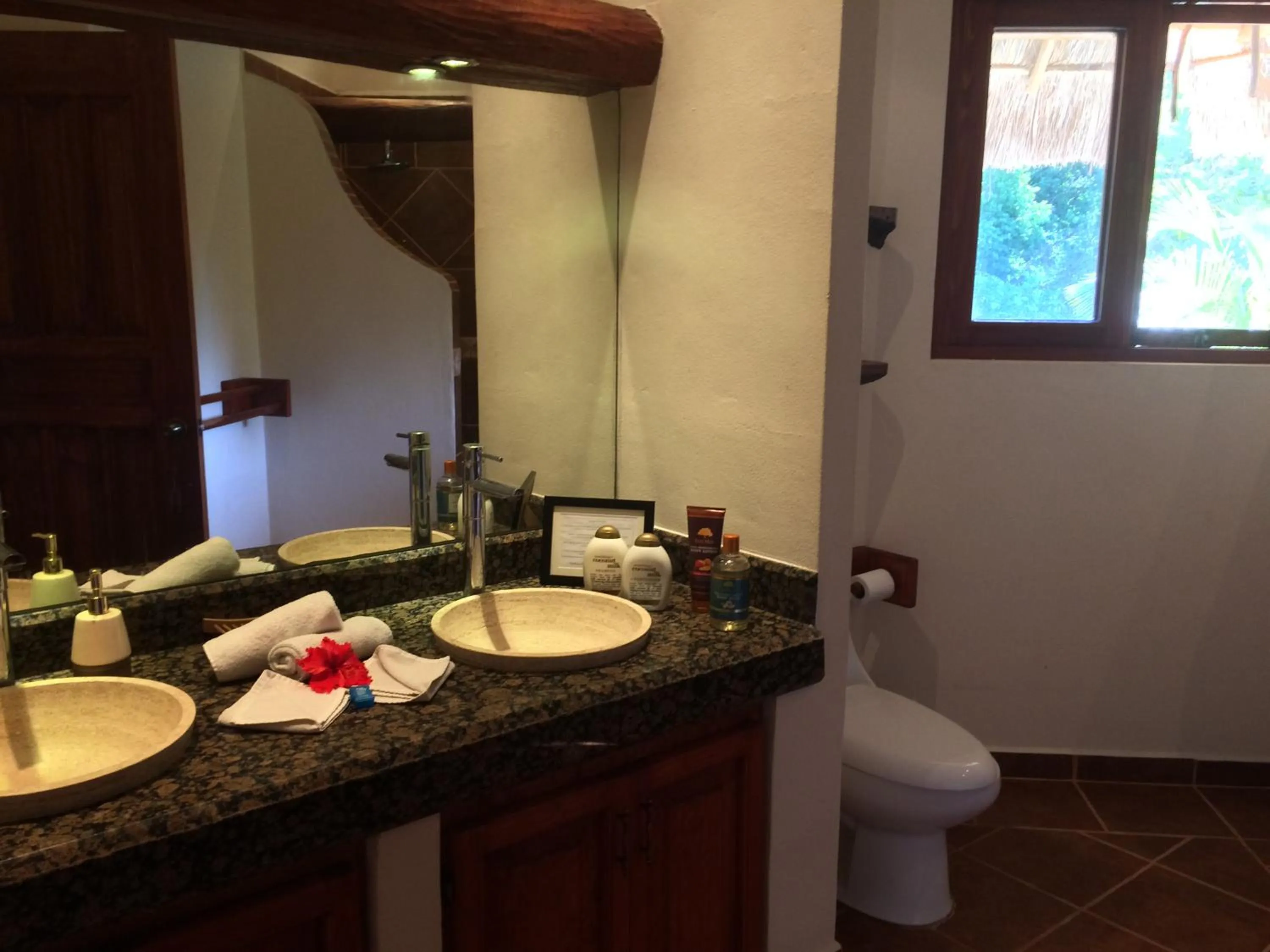 Bathroom in La Villa Mexicana by Diving Prestige