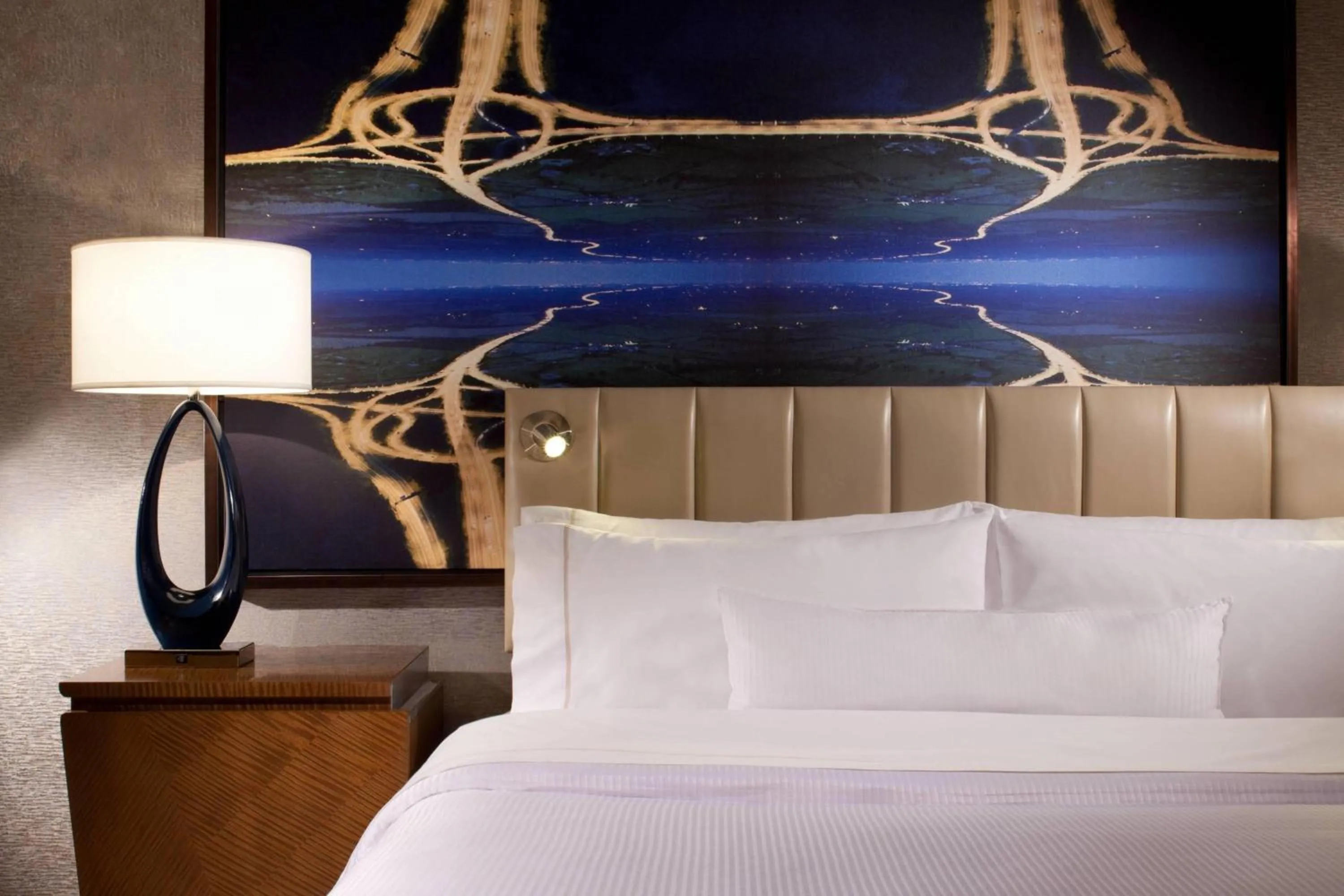 Photo of the whole room, Bed in The Westin Dallas Park Central