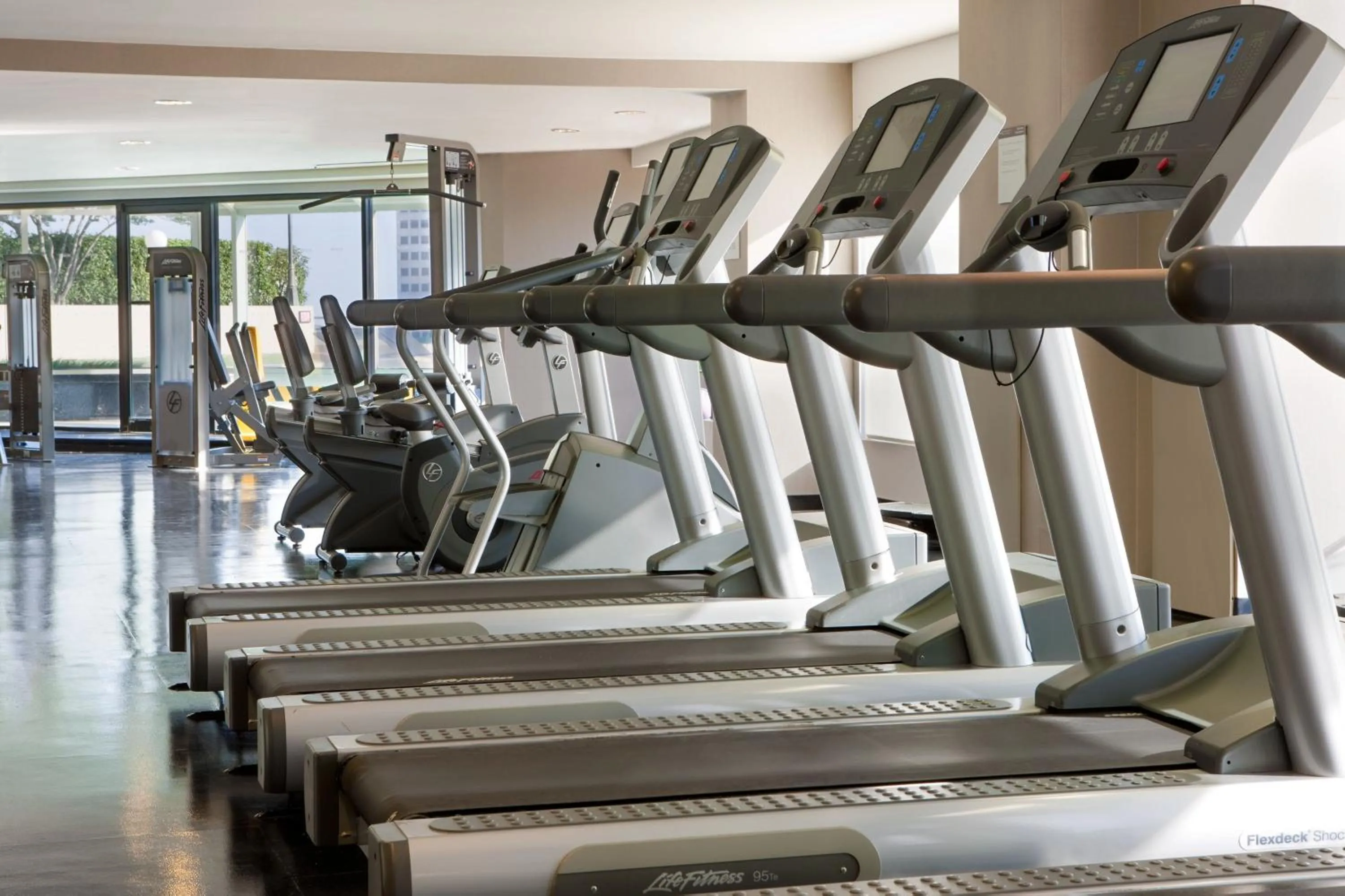 Fitness centre/facilities in The Westin Dallas Park Central
