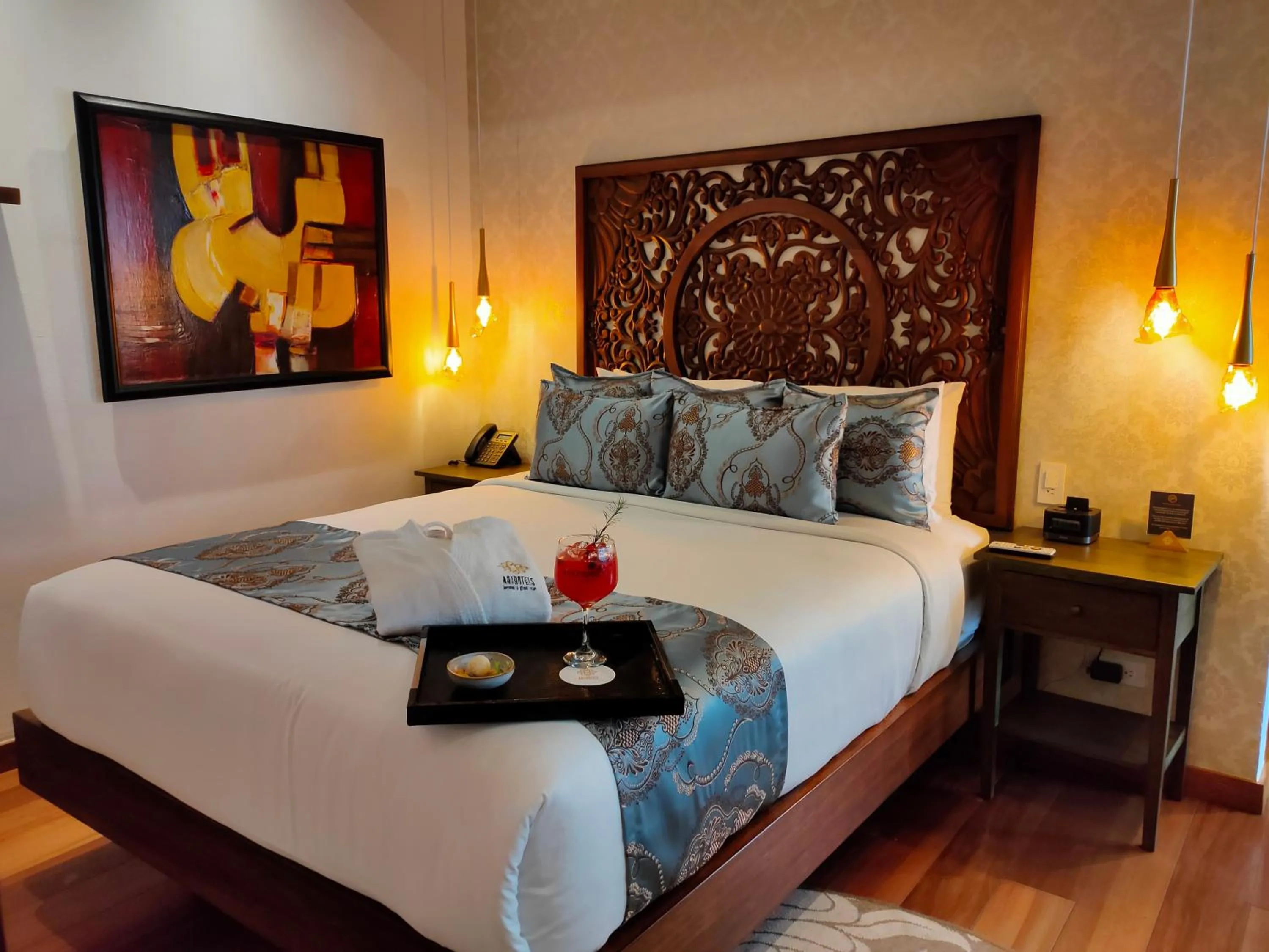 Photo of the whole room, Bed in Mama Cuchara by Art Hotels