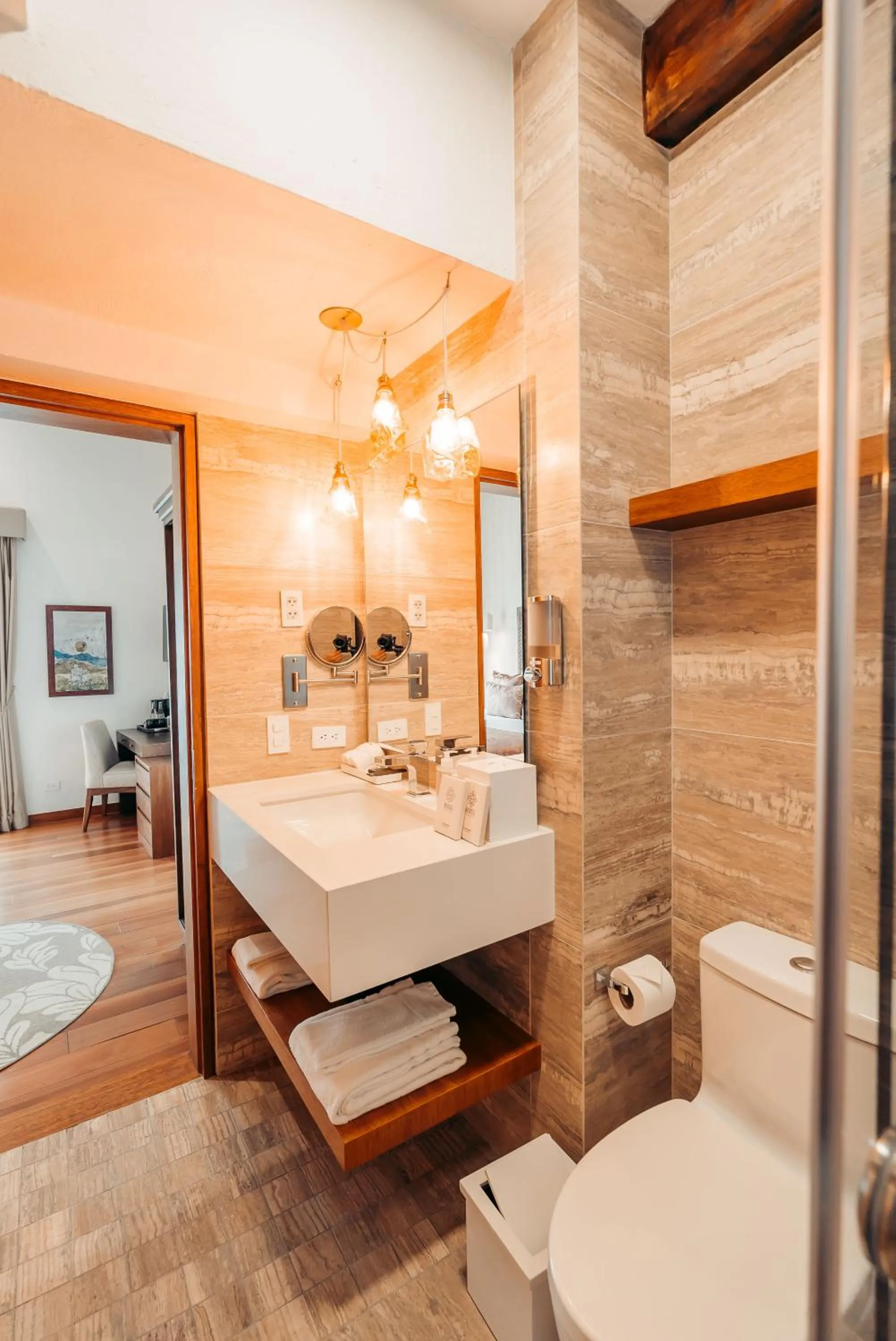 Shower in Mama Cuchara by Art Hotels