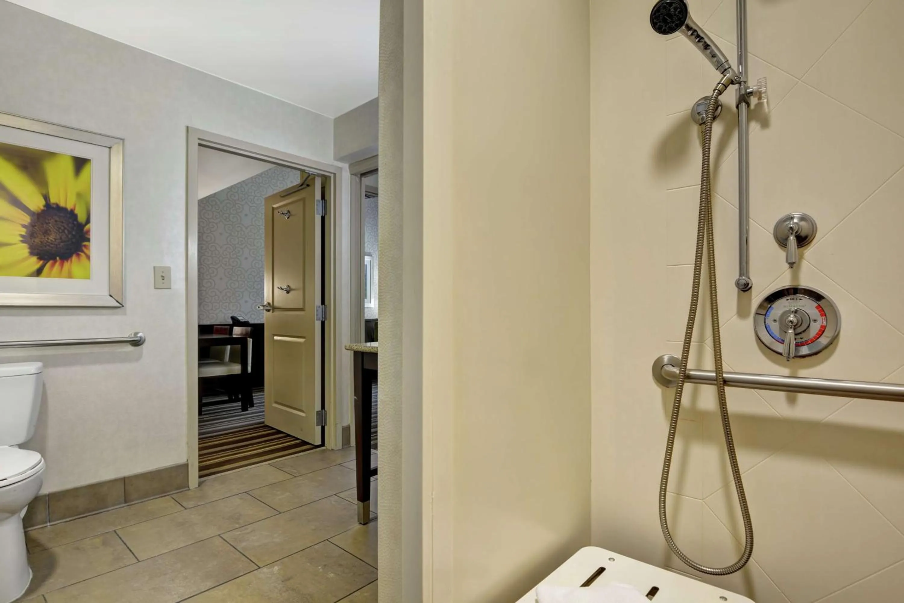 Bathroom in Embassy Suites Savannah Airport