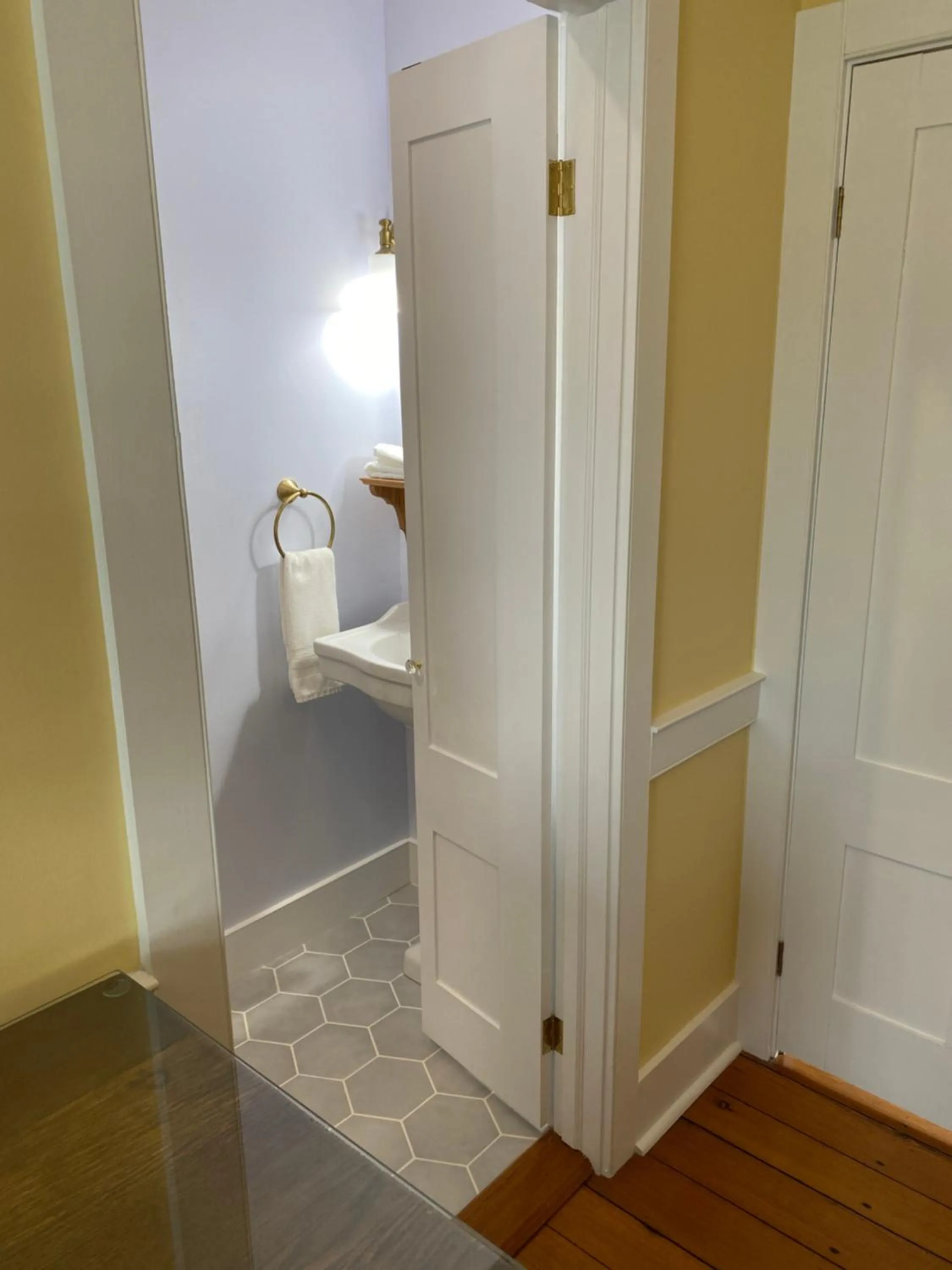 Bathroom in Spouter Inn Bed & Breakfast