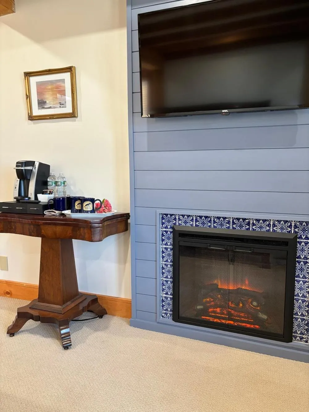 flat iron in Spouter Inn Bed & Breakfast