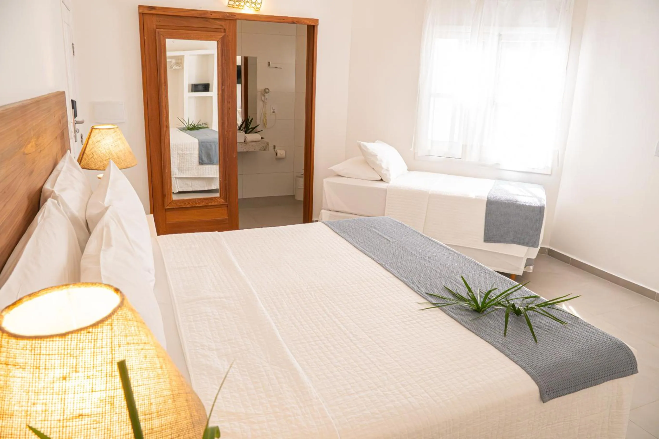 Bed in Saint Tropez Praia Hotel