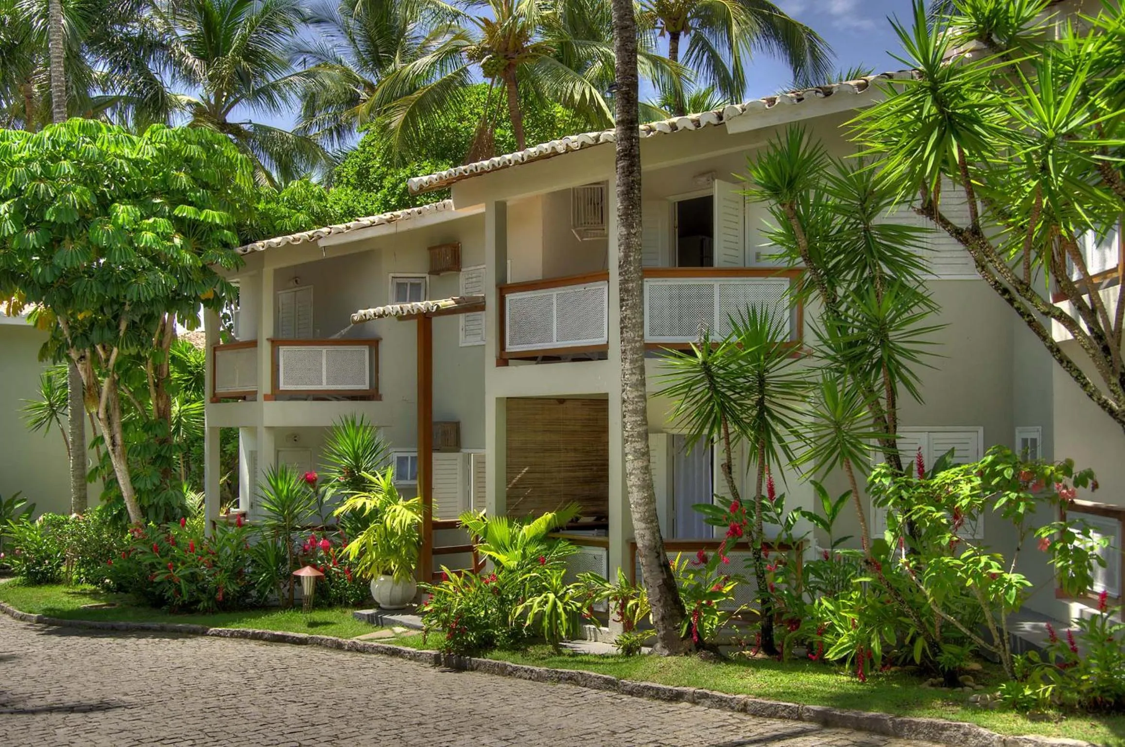 Property building in Saint Tropez Praia Hotel