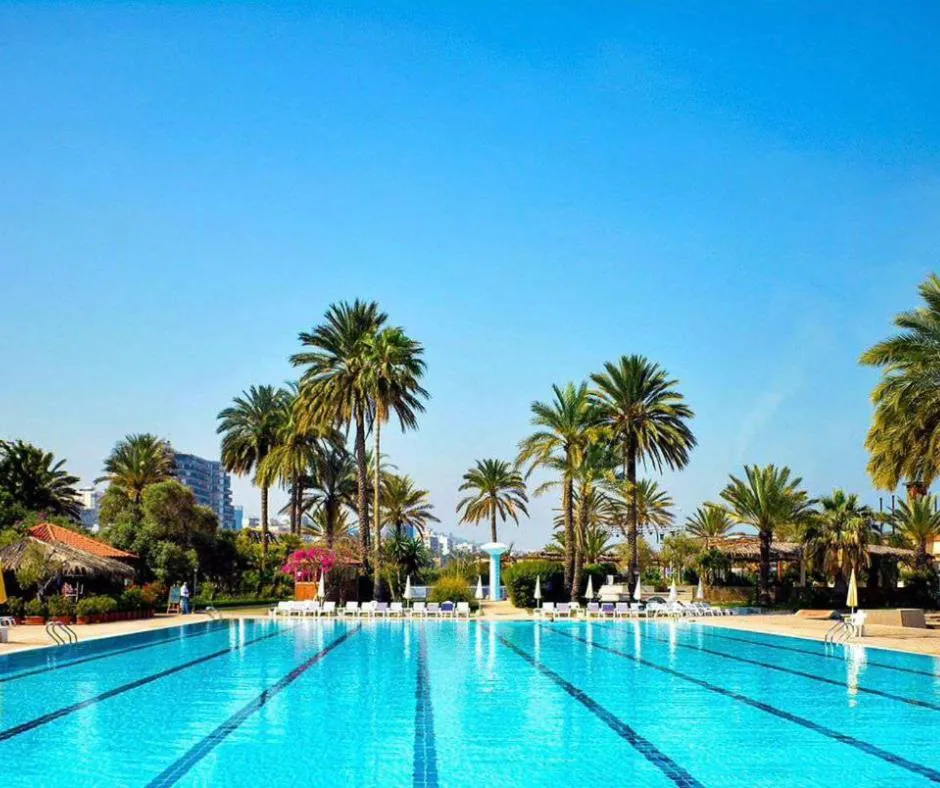 Restaurant/places to eat in Portemilio Hotel & Resort