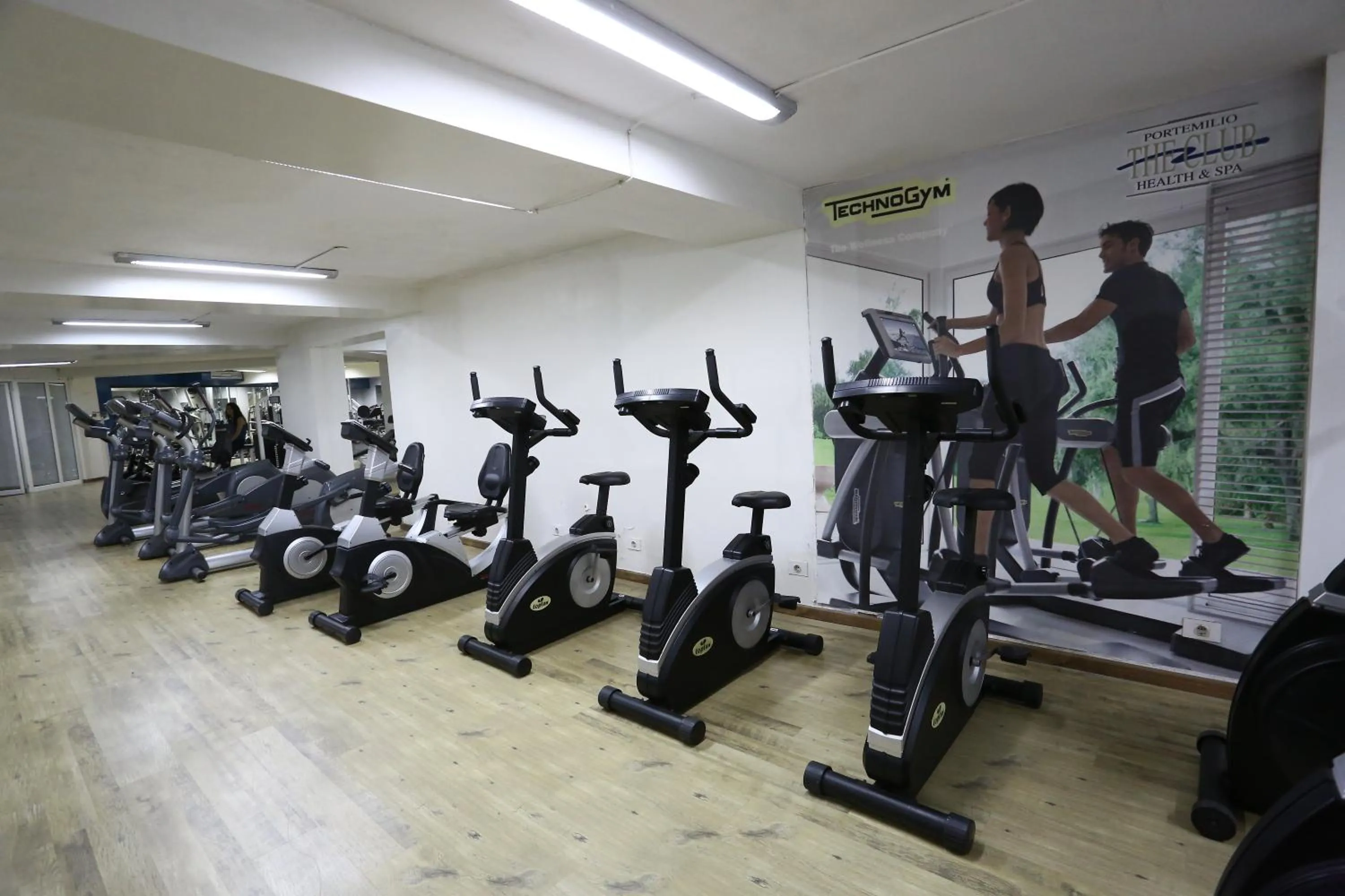 Table tennis in Portemilio Hotel & Resort