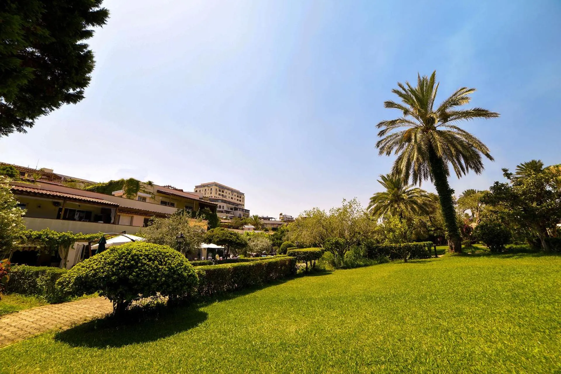 Area and facilities in Portemilio Hotel & Resort