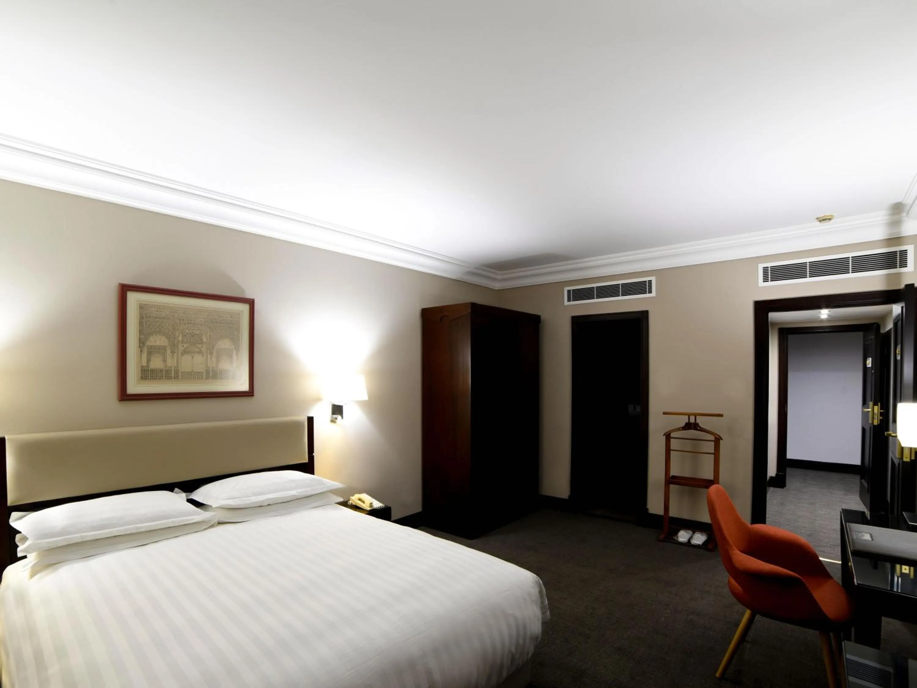 Bathroom, Bed in Portemilio Hotel & Resort