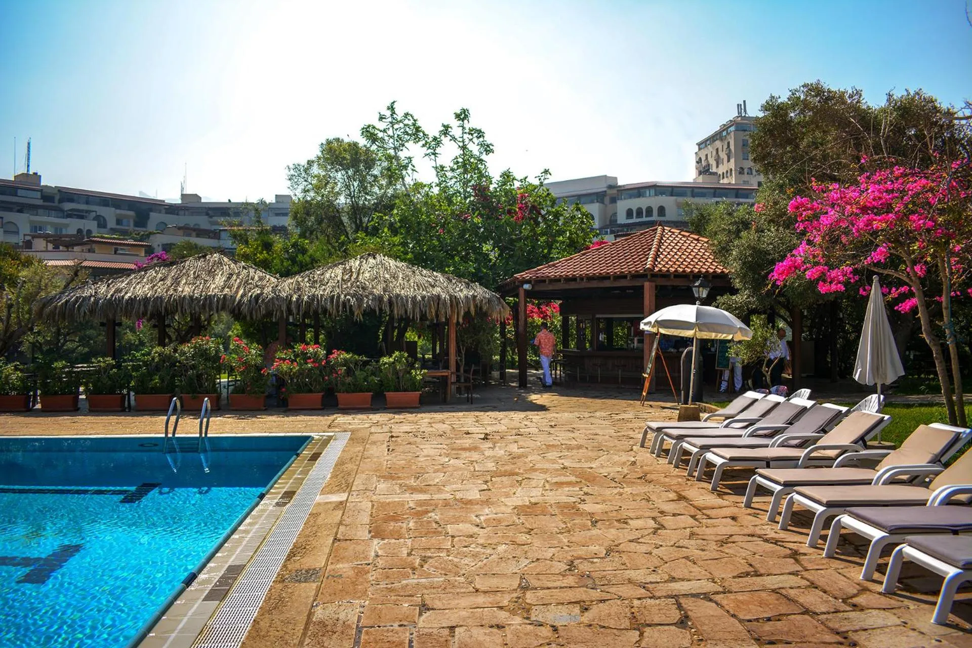 Restaurant/places to eat in Portemilio Hotel & Resort