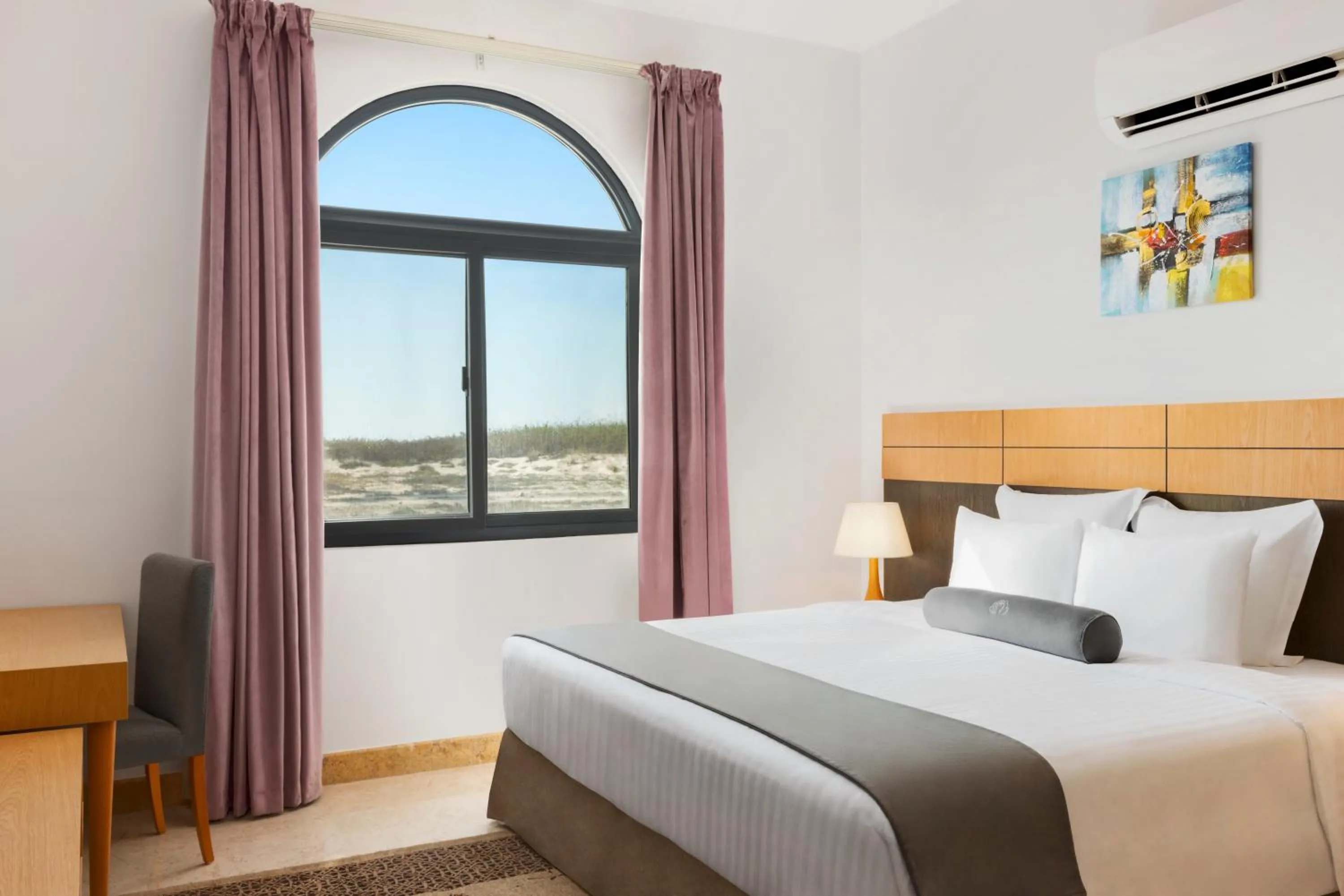 Bedroom, Bed in Wyndham Garden Salalah Mirbat